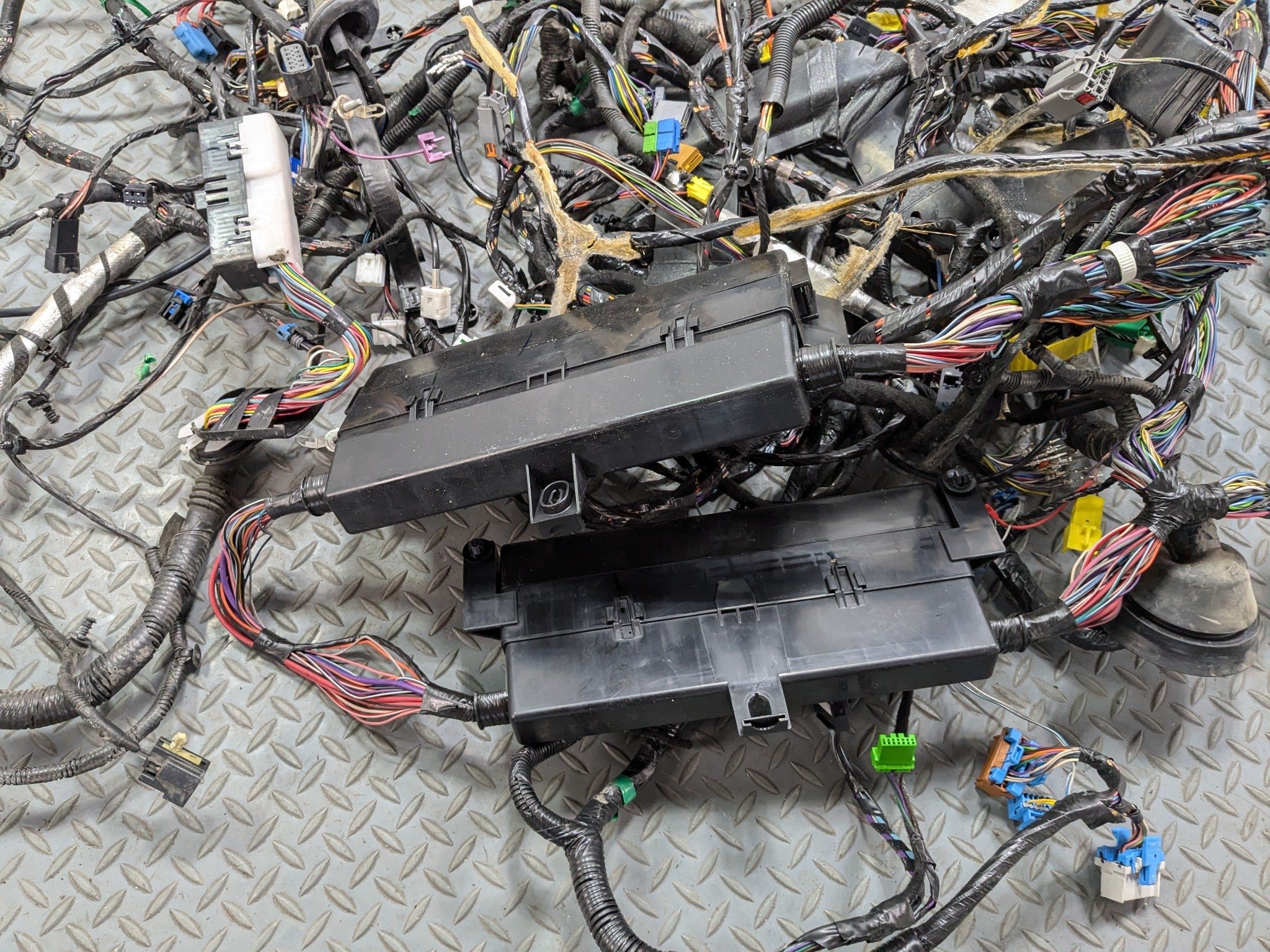 2005 - 2007 OEM CADILLAC CTS INTERIOR BODY WIRE HARNESS CABLE AND CONNECTOR