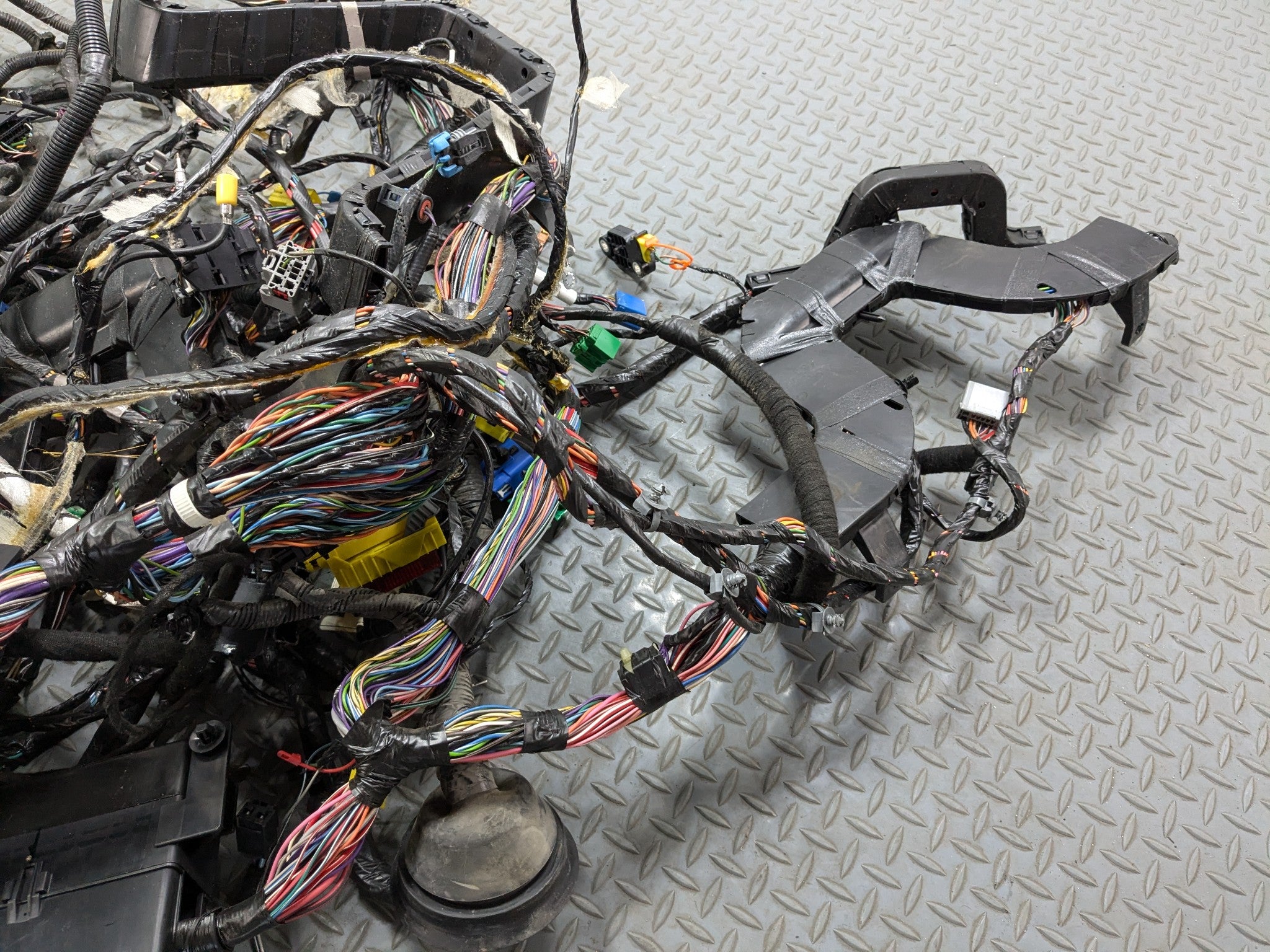 2005 - 2007 OEM CADILLAC CTS INTERIOR BODY WIRE HARNESS CABLE AND CONNECTOR