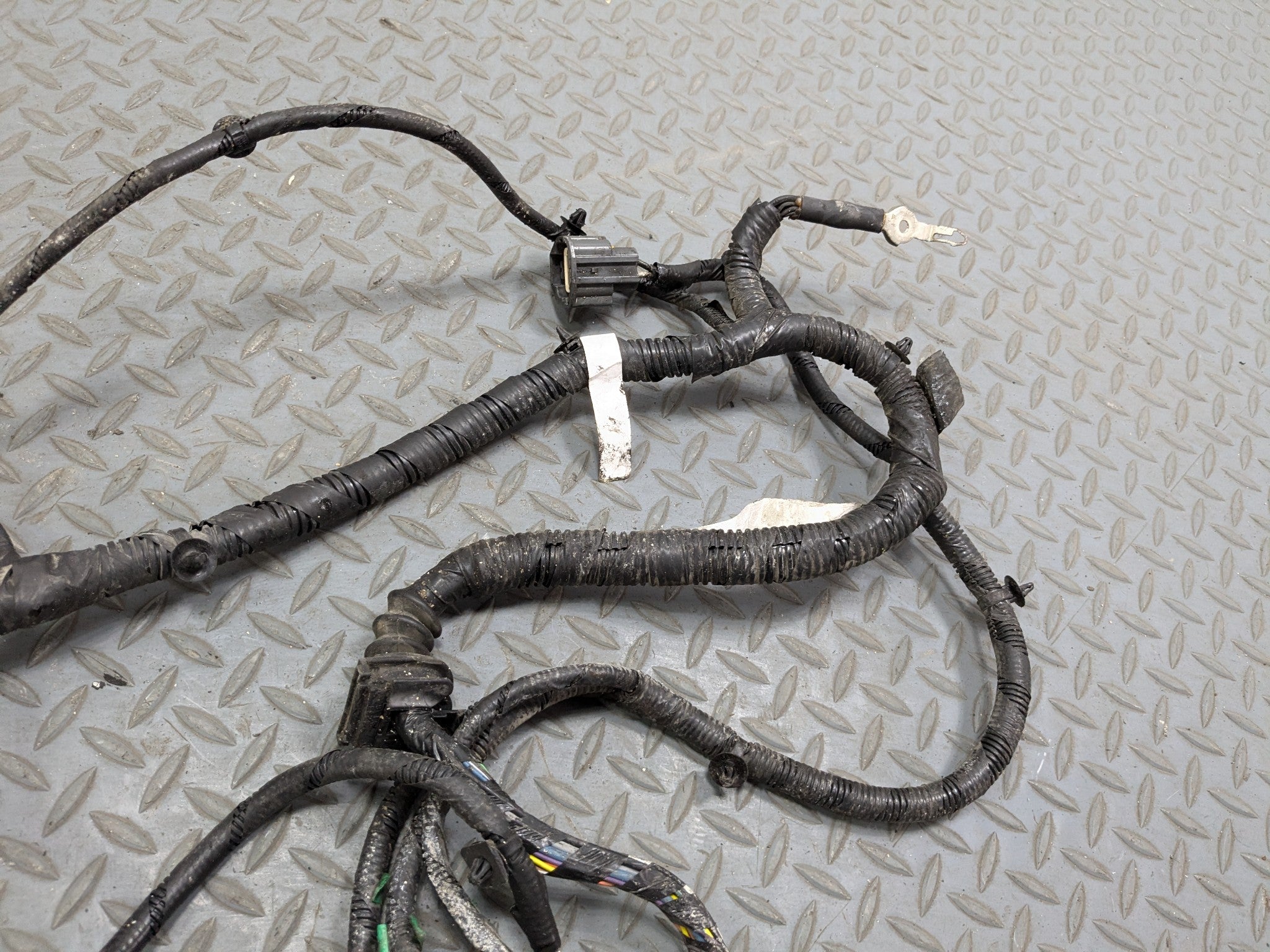 2005 - 2007 OEM CADILLAC CTS INTERIOR HOOD WIRE HARNESS CABLE AND CONNECTOR