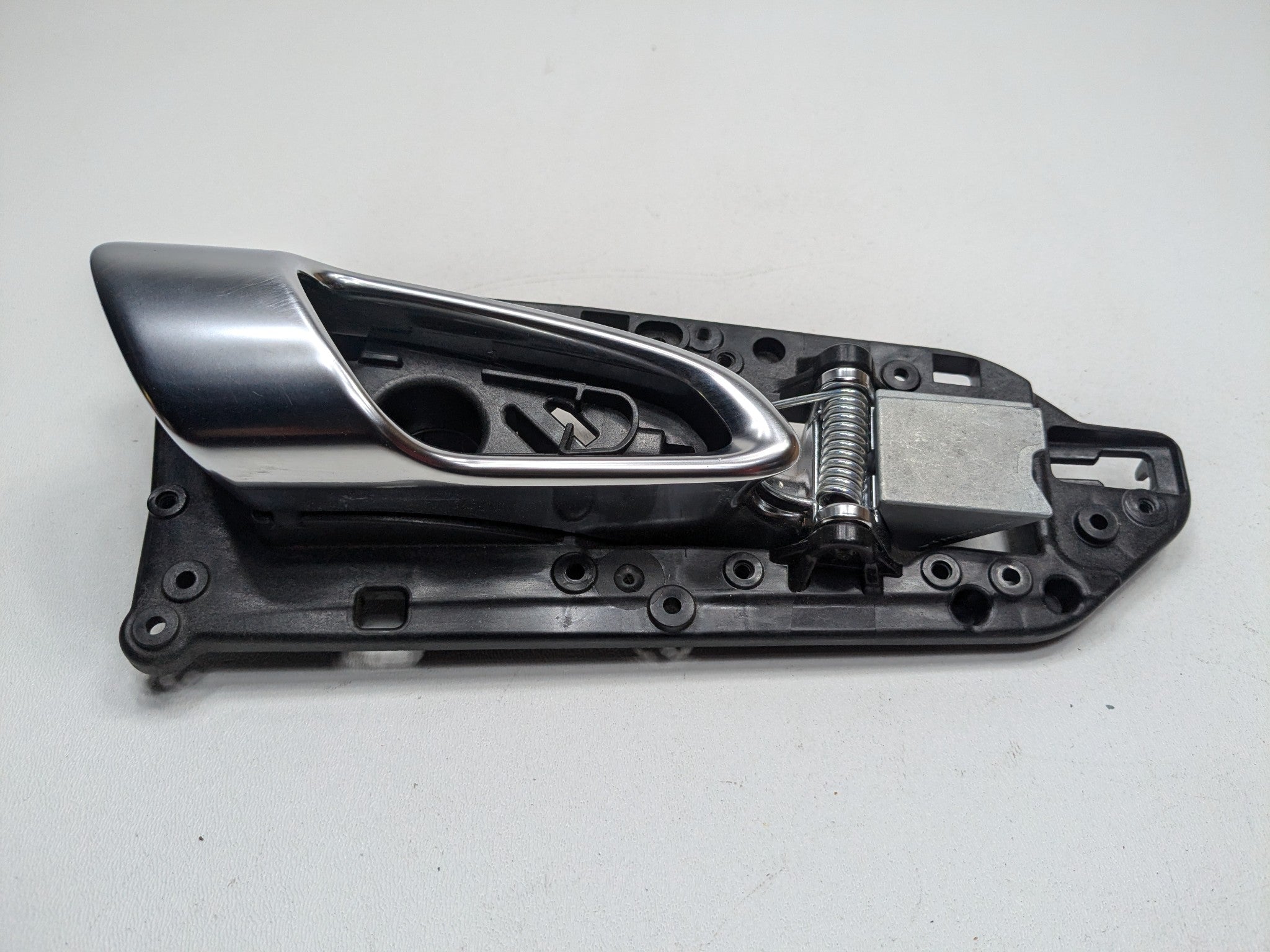 2011 - 2014 OEM PORSCHE CAYENNE REAR RIGHT PASSENGER SIDE INTERIOR DOOR HANDLE