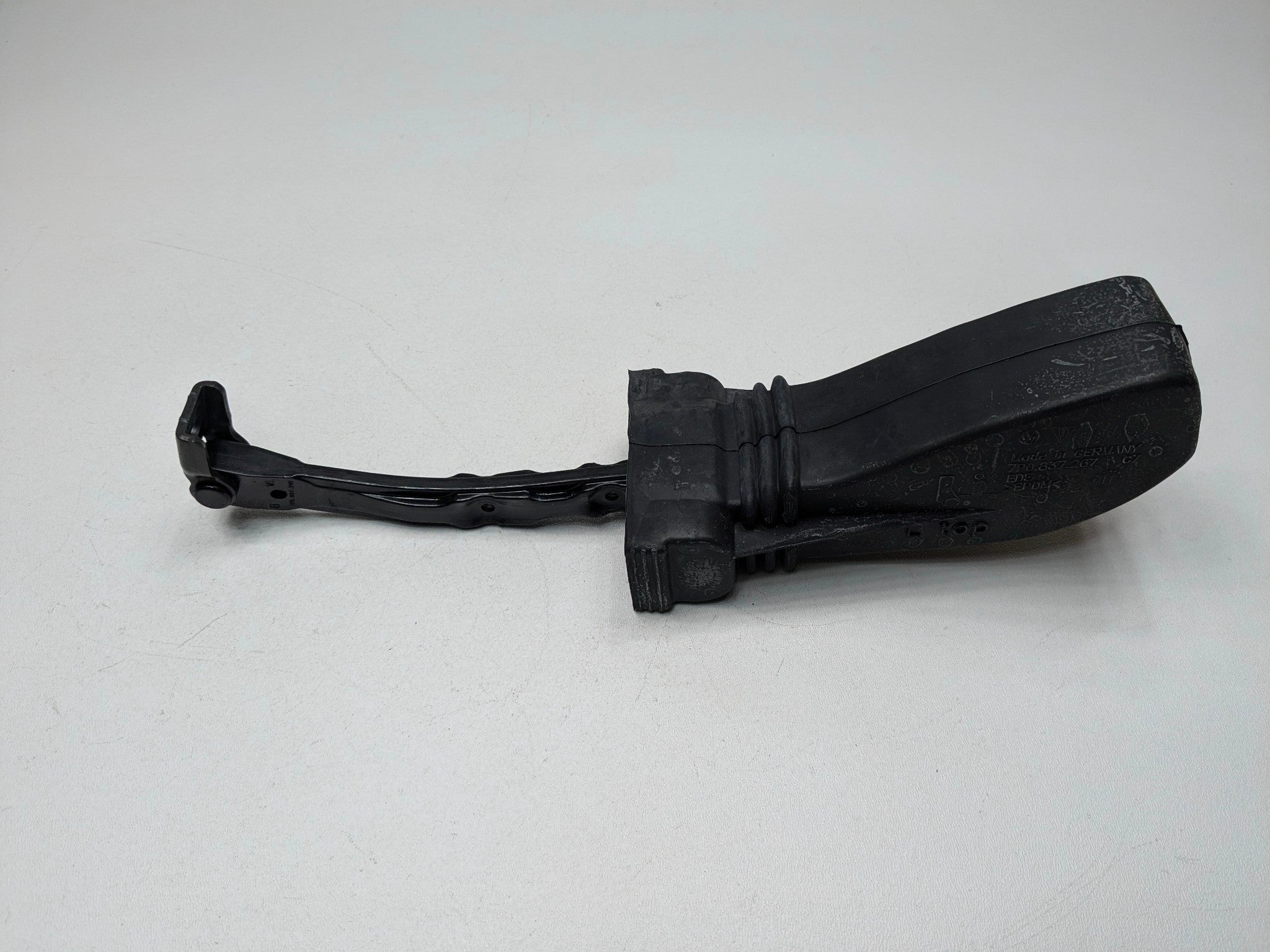 11 - 14 OEM PORSCHE CAYENNE FRONT RIGHT PASSENGER SIDE DOOR CHECK STRAP STOPPER