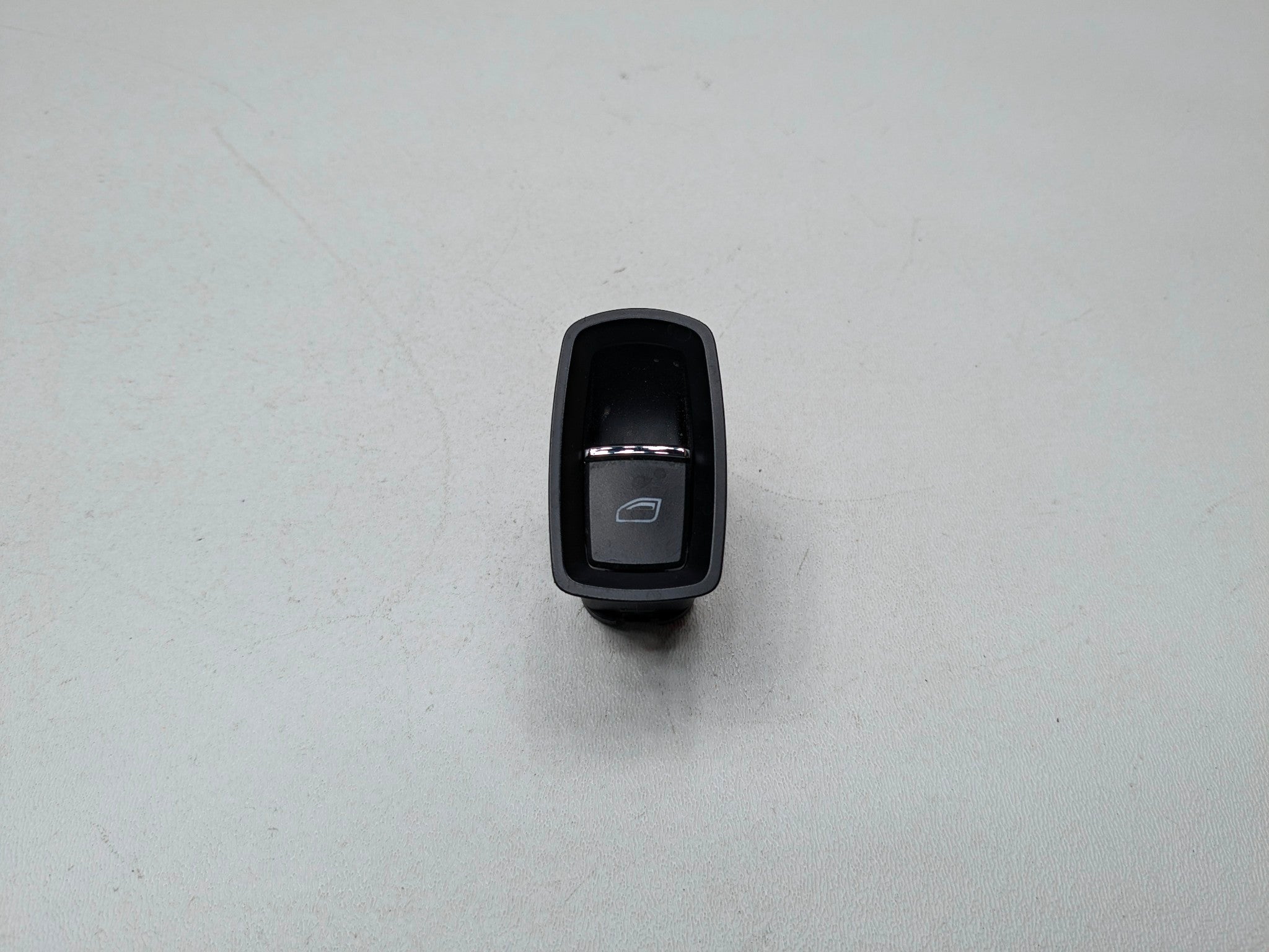 11-14 OEM PORSCHE CAYENNE FRONT RIGHT PASSENGER SIDE DOOR WINDOW CONTROL SWITCH