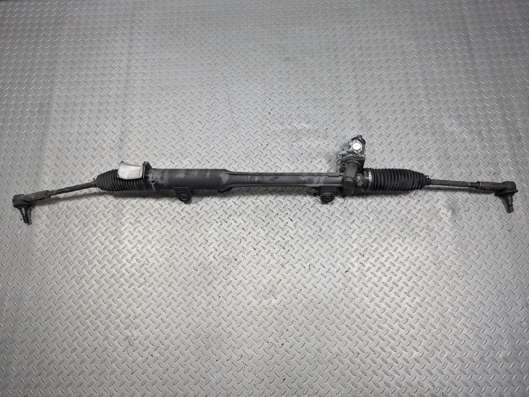 2011 - 2014 OEM PORSCHE CAYENNE POWER STEERING GEAR RACK AND PINION ASSEMBLY