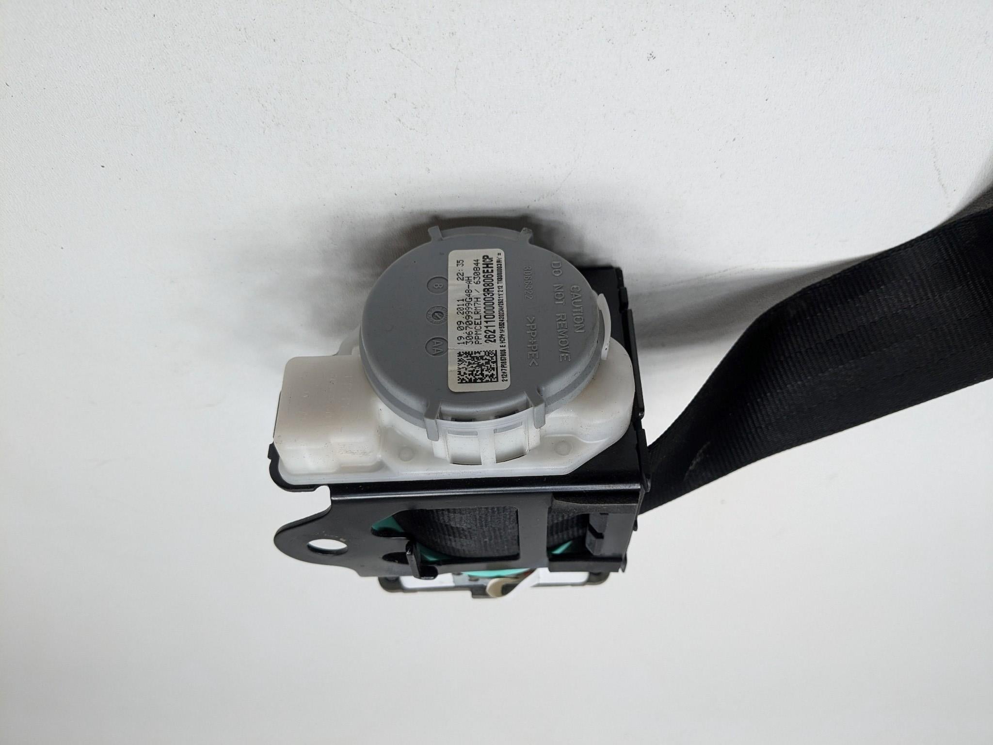 2011 - 2014 OEM PORSCHE CAYENNE REAR RIGHT PASSENGER SIDE SEAT BELT RETRACTOR