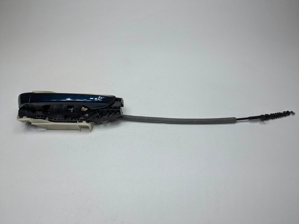 2011 - 2014 OEM PORSCHE CAYENNE REAR RIGHT PASSENGER SIDE EXTERIOR DOOR HANDLE