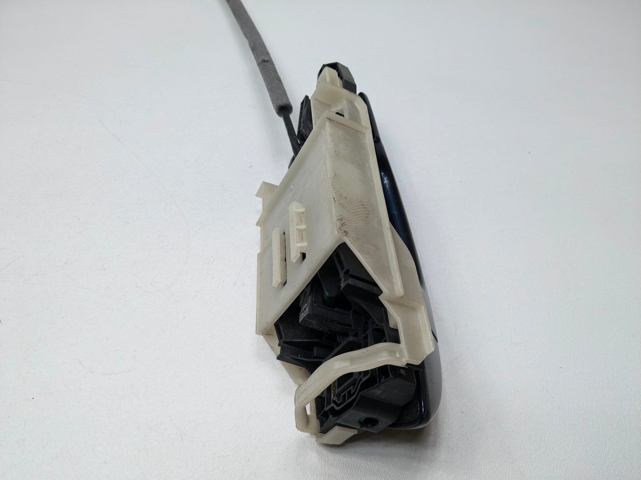 2011 - 2014 OEM PORSCHE CAYENNE REAR RIGHT PASSENGER SIDE EXTERIOR DOOR HANDLE