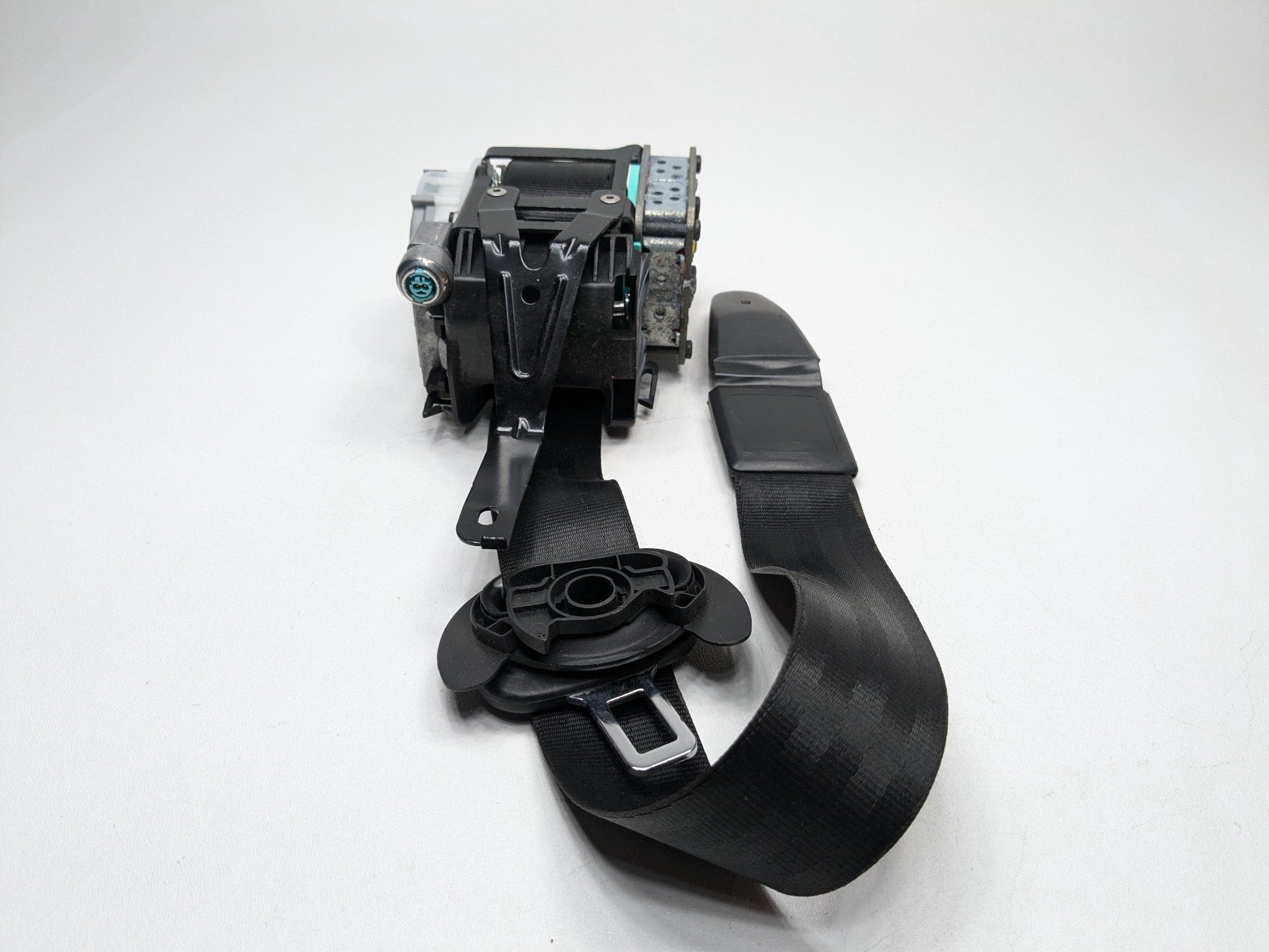 2011 - 2014 OEM PORSCHE CAYENNE FRONT LEFT DRIVER SIDE SEAT BELT RETRACTOR