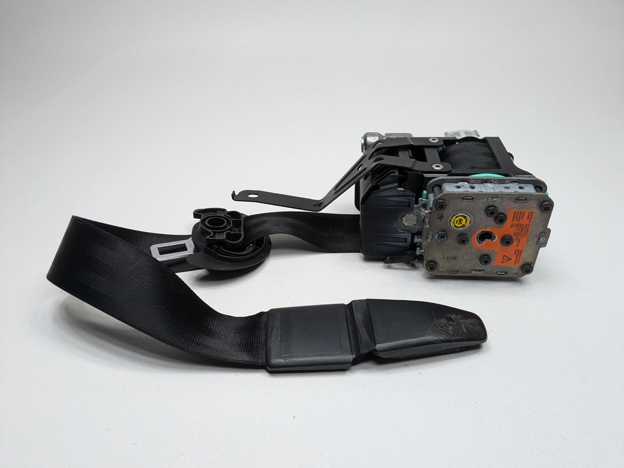 2011 - 2014 OEM PORSCHE CAYENNE FRONT LEFT DRIVER SIDE SEAT BELT RETRACTOR
