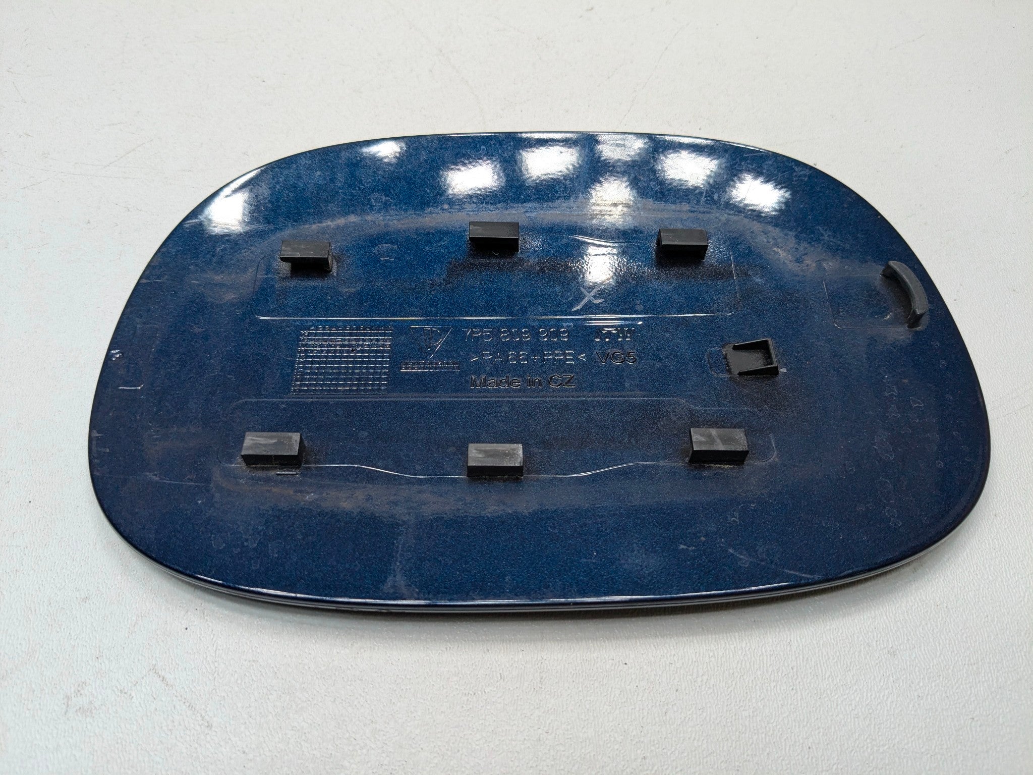 2011 - 2014 OEM PORSCHE CAYENNE GAS FUEL FILLER TANK DOOR LID COVER BLUE