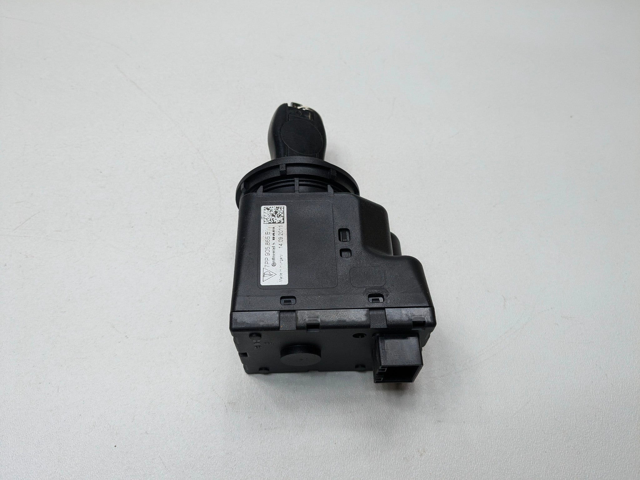 2011 - 2014 OEM PORSCHE CAYENNE ENGINE START IGNITION LOCK HOLDER WITH KEY