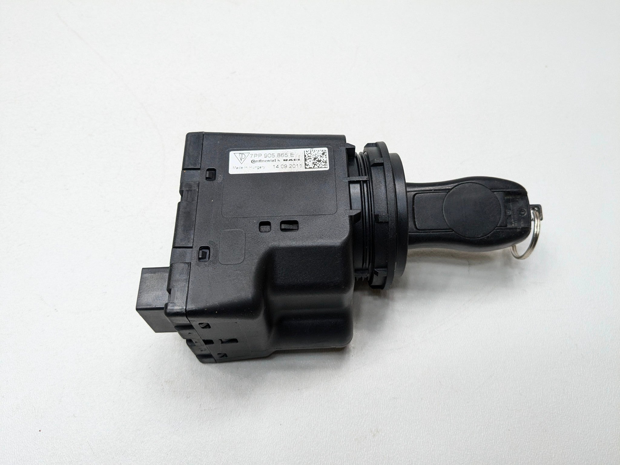 2011 - 2014 OEM PORSCHE CAYENNE ENGINE START IGNITION LOCK HOLDER WITH KEY