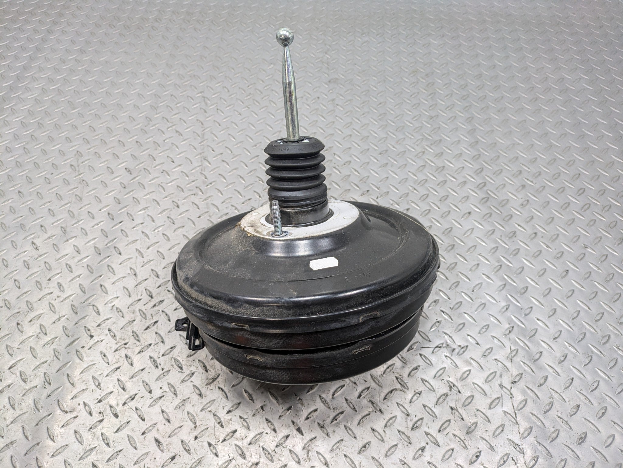 2011 - 2014 OEM PORSCHE CAYENNE POWER BRAKE BOOSTER WITHOUT MASTER CYLINDER