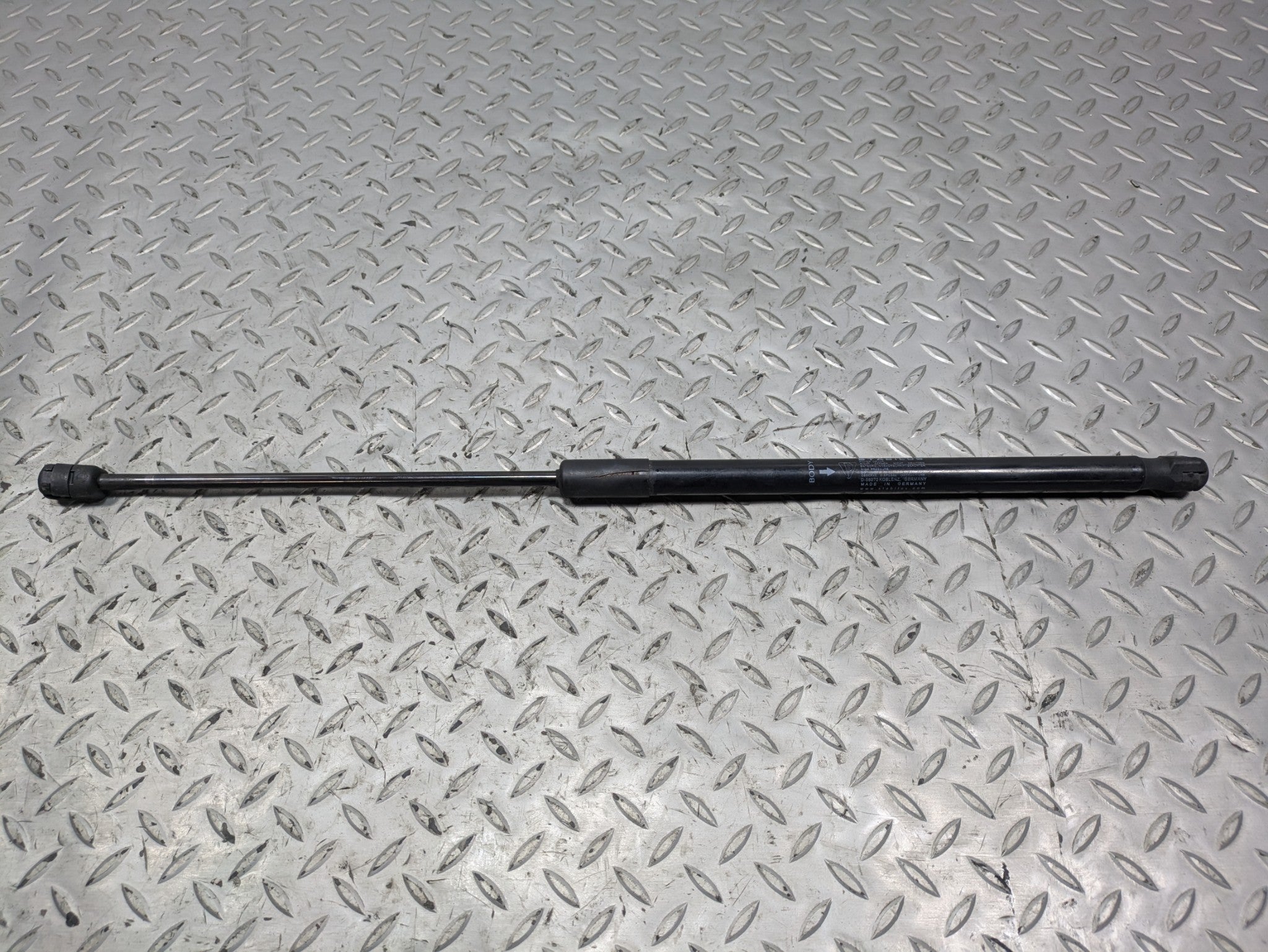 2011 - 2014 OEM PORSCHE CAYENNE FRONT HOOD SHOCK STRUT SUPPORT ASSEMBLY