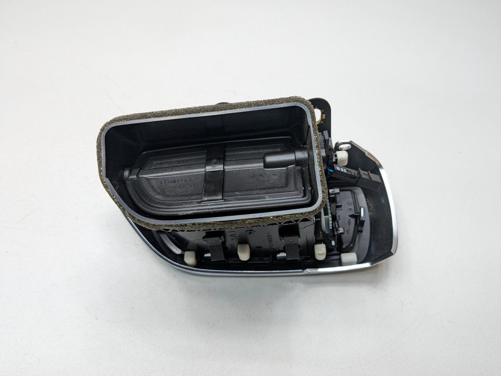 11 - 14 OEM PORSCHE CAYENNE FRONT LEFT DRIVER SIDE DASH HEATER AC VENT GRILLE