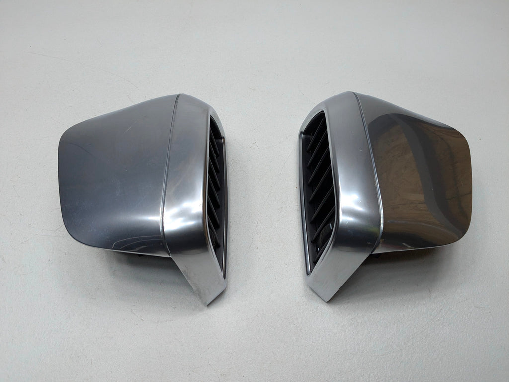 11 - 14 OEM PORSCHE CAYENNE REAR CENTER CONSOLE RIGHT AND LEFT HEATER AC VENT