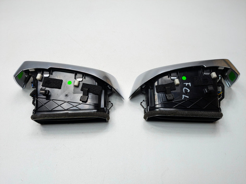 11 - 14 OEM PORSCHE CAYENNE FRONT CENTER RIGHT AND LEFT SIDE DASH HEATER AC VENT