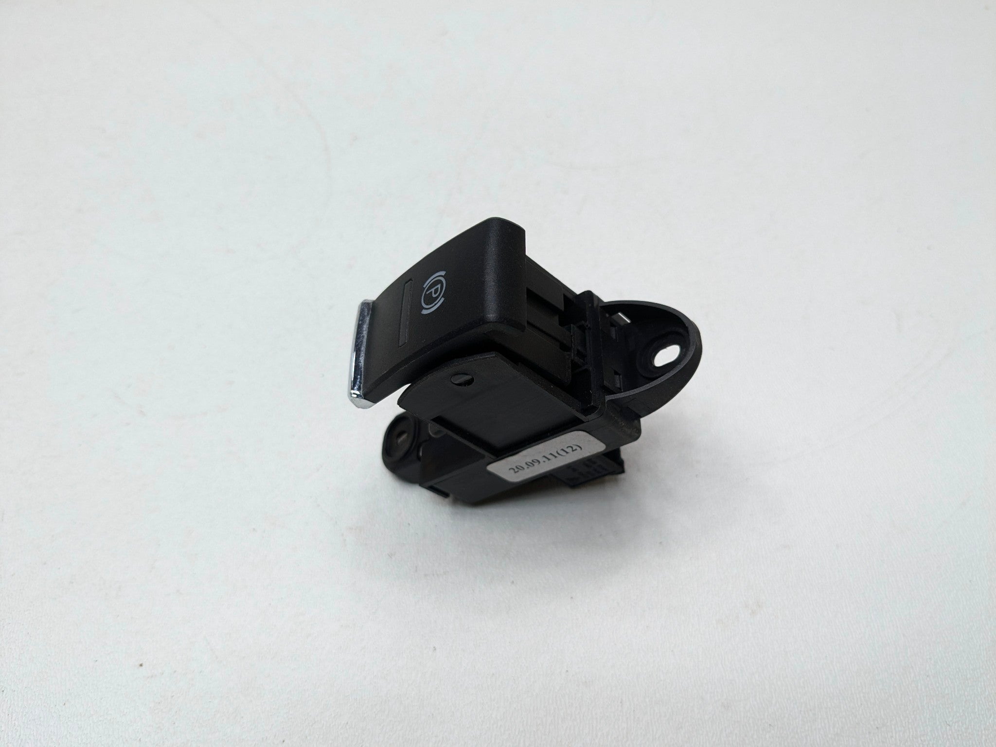 2011 - 2014 OEM PORSCHE CAYENNE EMERGENCY PARKING BRAKE CONTROL SWITCH BUTTON