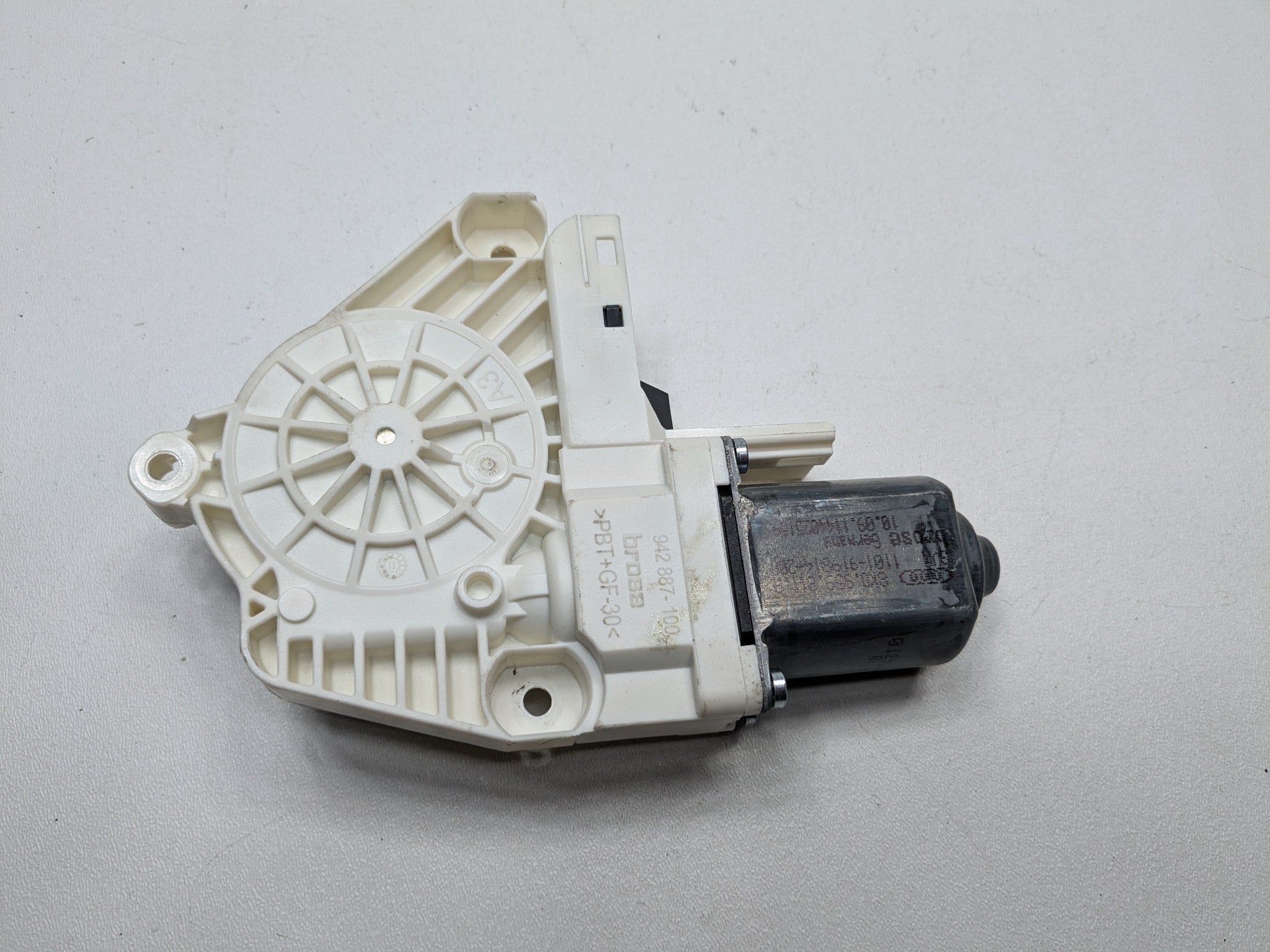 2011 - 2014 OEM PORSCHE CAYENNE REAR RIGHT PASSENGER SIDE POWER WINDOW MOTOR