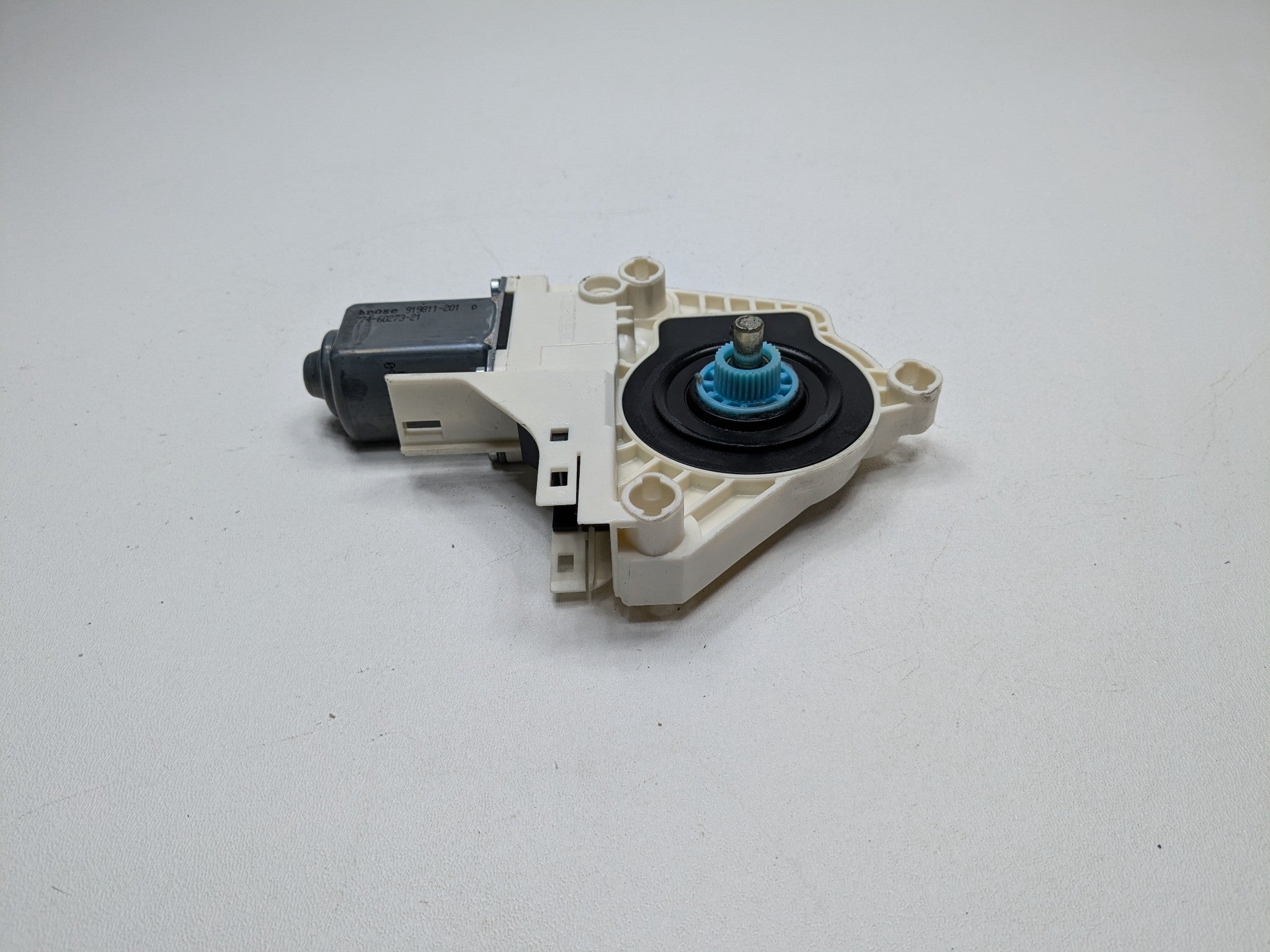 2011 - 2014 OEM PORSCHE CAYENNE REAR LEFT DRIVER SIDE POWER WINDOW MOTOR
