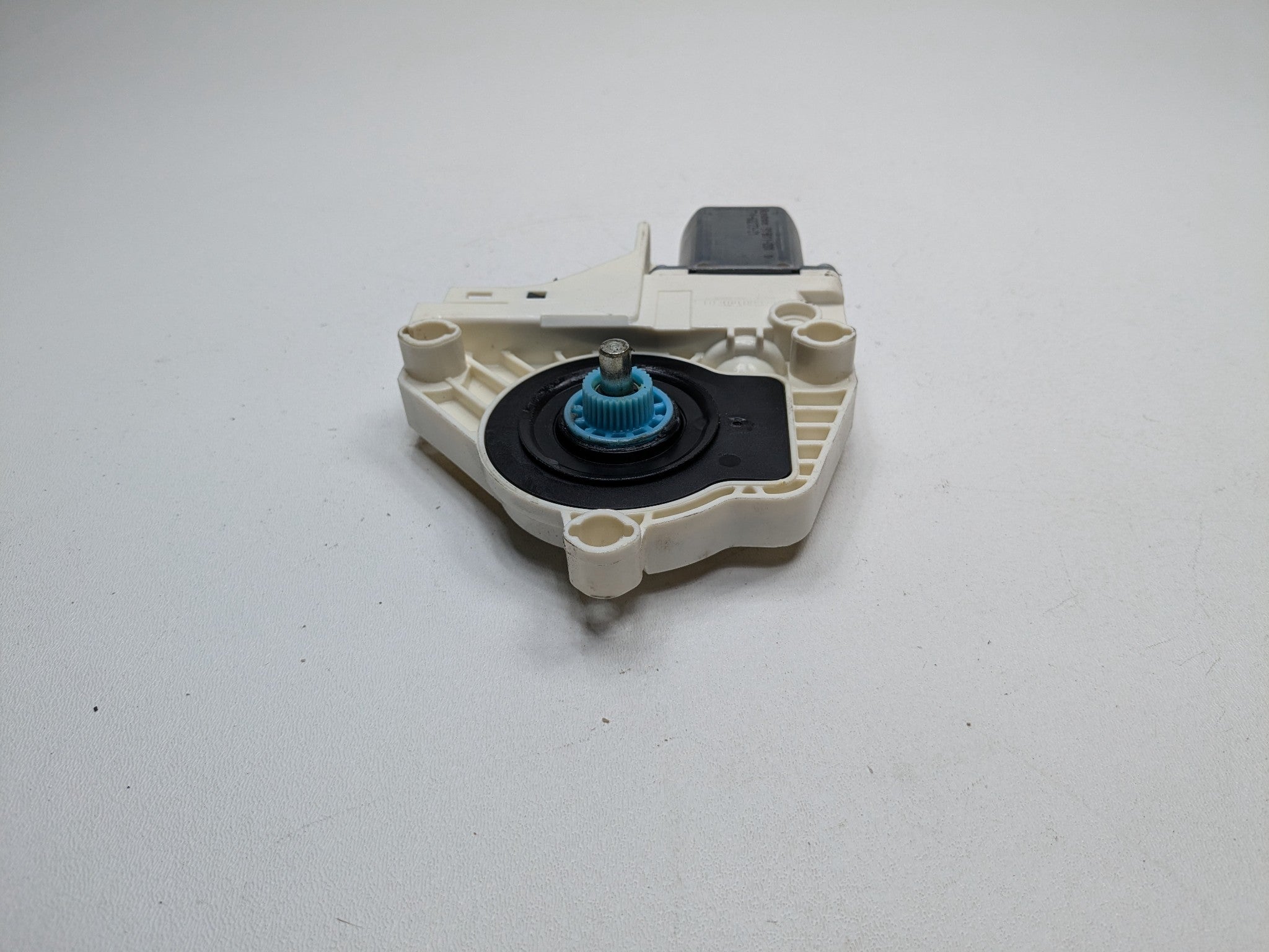 2011 - 2014 OEM PORSCHE CAYENNE REAR LEFT DRIVER SIDE POWER WINDOW MOTOR