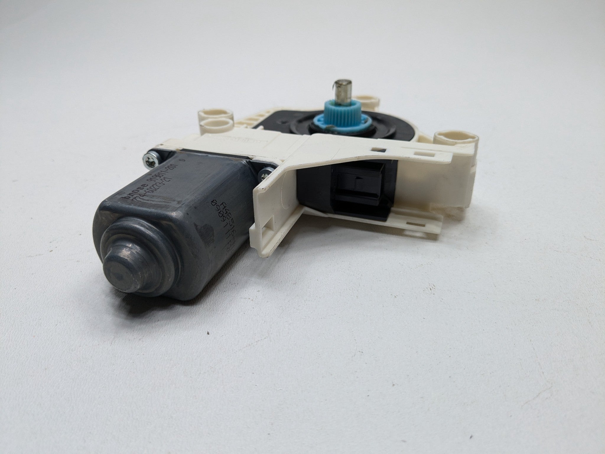 2011 - 2014 OEM PORSCHE CAYENNE REAR LEFT DRIVER SIDE POWER WINDOW MOTOR