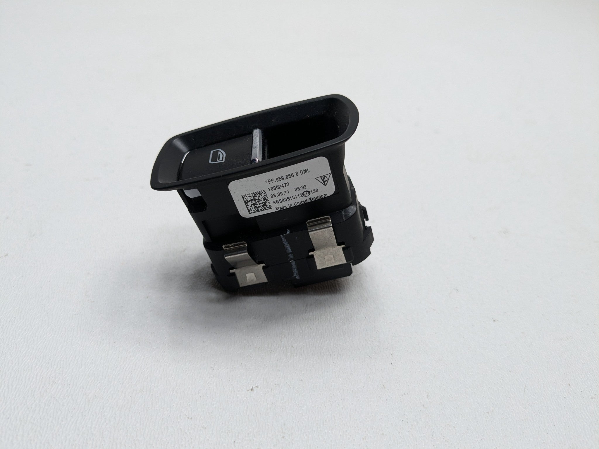 2011 - 2014 OEM PORSCHE CAYENNE REAR LEFT DRIVER SIDE DOOR WINDOW CONTROL SWITCH