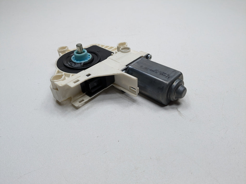2011 - 2014 OEM PORSCHE CAYENNE FRONT LEFT DRIVER SIDE POWER WINDOW MOTOR