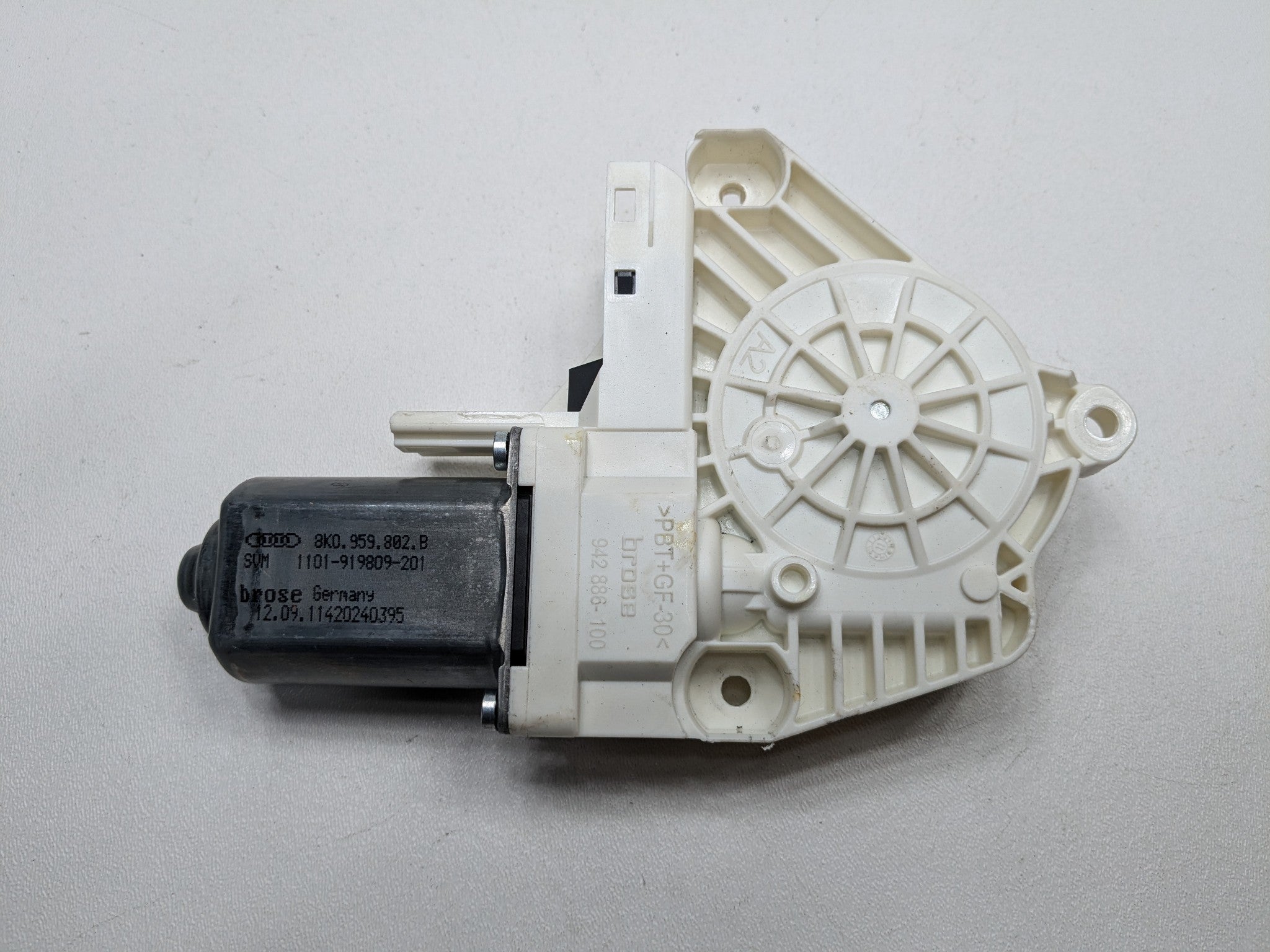 2011 - 2014 OEM PORSCHE CAYENNE FRONT RIGHT PASSENGER SIDE POWER WINDOW MOTOR