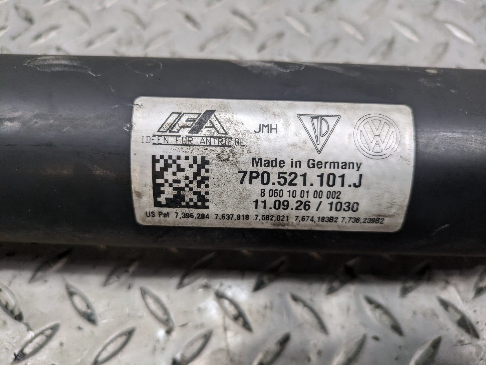 2011 - 2014 OEM PORSCHE CAYENNE FRONT DRIVE SHAFT CARDAN PROPELLER ASSEMBLY