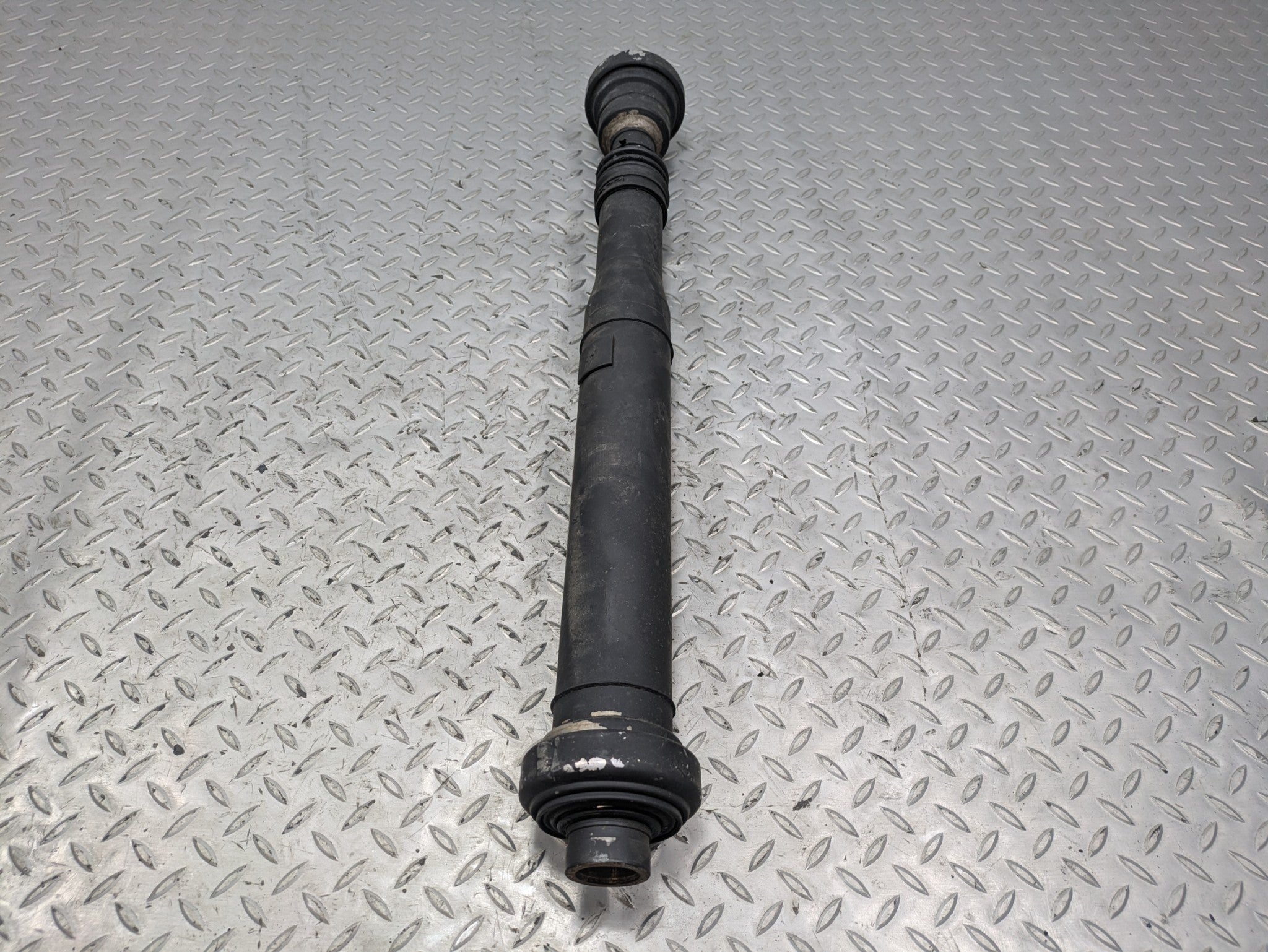 2011 - 2014 OEM PORSCHE CAYENNE FRONT DRIVE SHAFT CARDAN PROPELLER ASSEMBLY