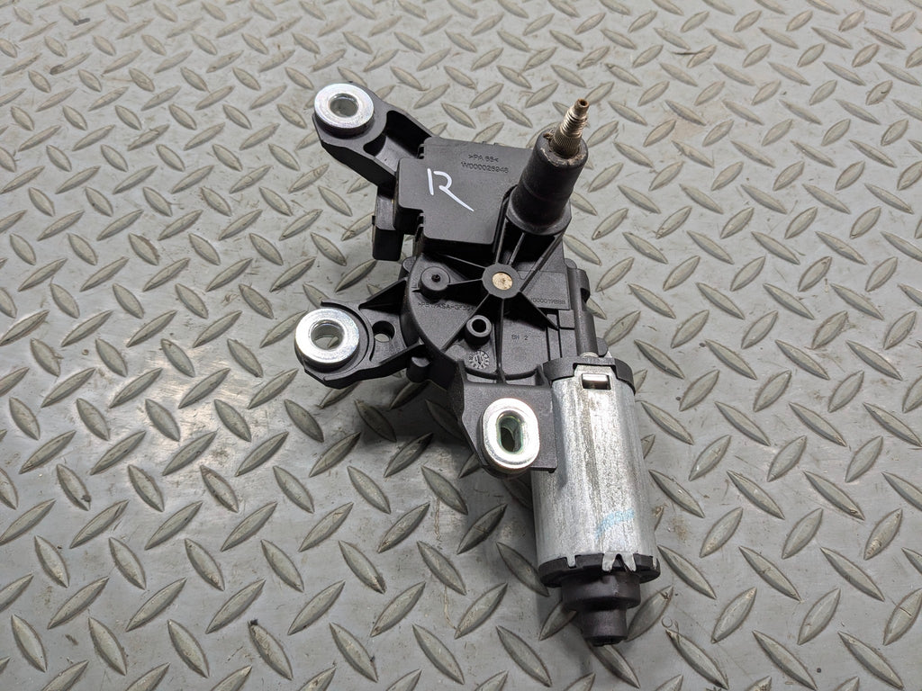2011 - 2014 OEM PORSCHE CAYENNE REAR TRUNK WINDSHIELD WINDOW WIPER MOTOR