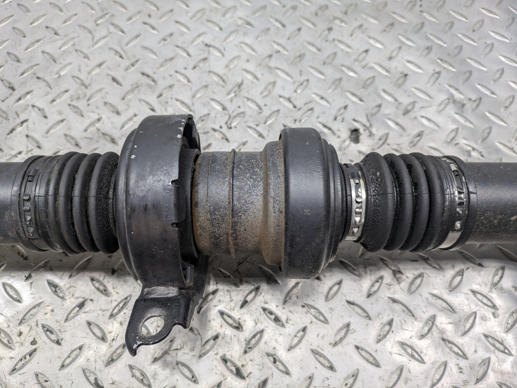 2011 - 2014 OEM PORSCHE CAYENNE REAR DRIVESHAFT CARDON PROPELLER 4.8L