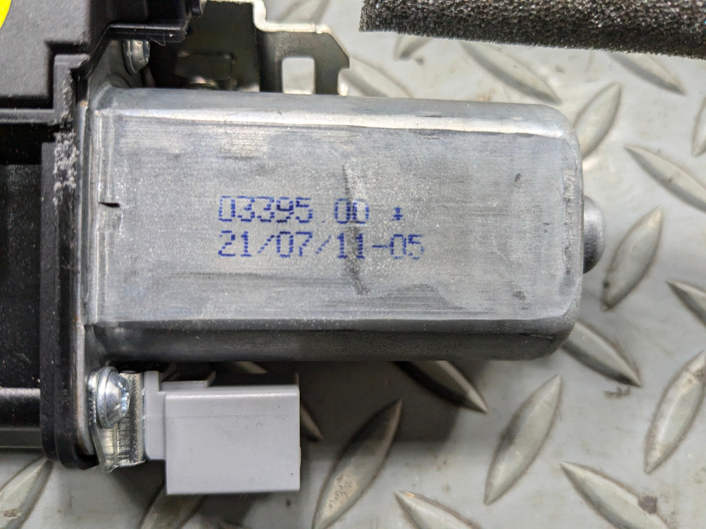 2011 - 2014 OEM PORSCHE CAYENNE REAR TRUNK HATCH LID LATCH LOCK RELEASE ACTUATOR