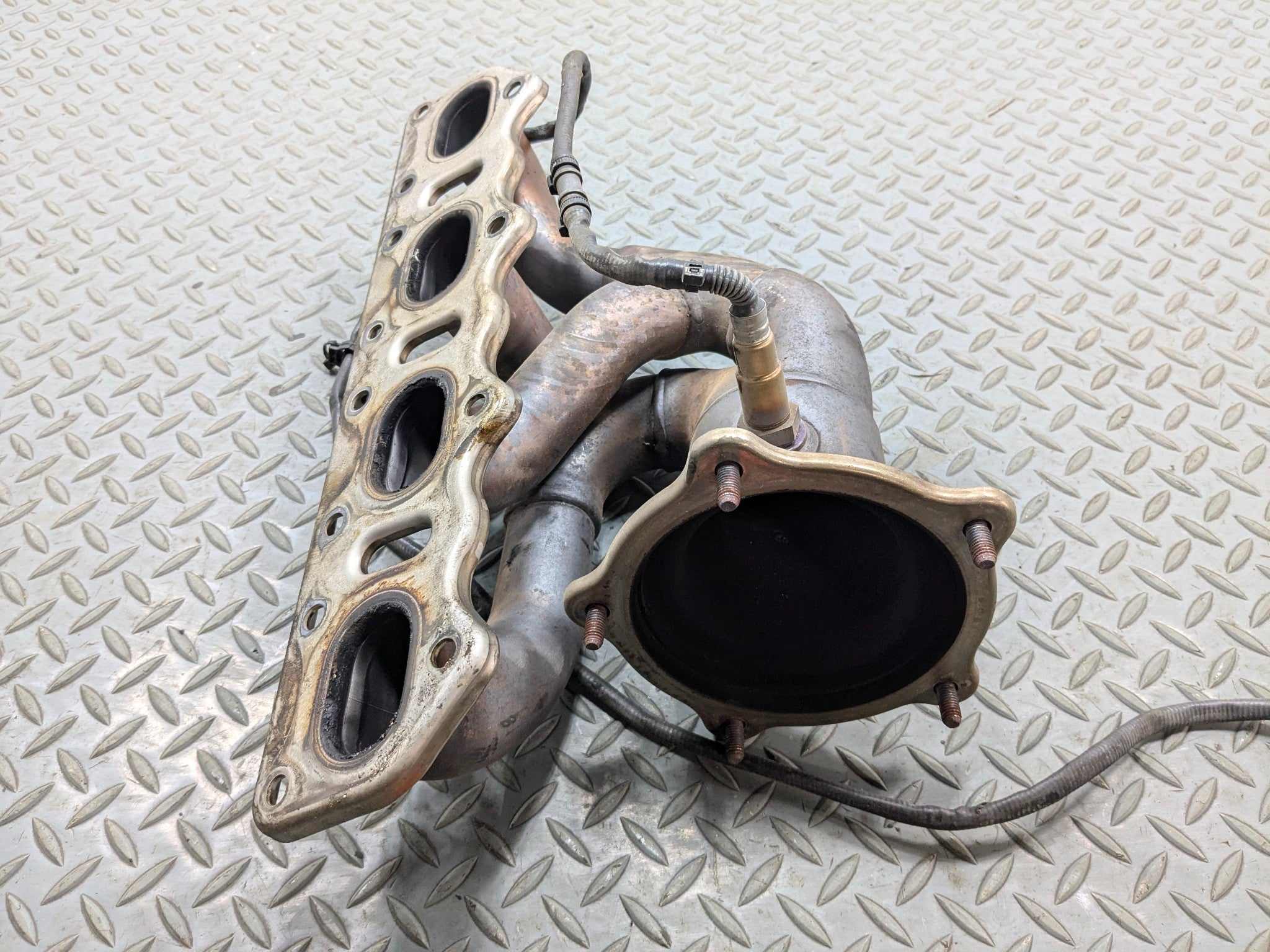 10 - 18 OEM PORSCHE CAYENNE 4.8 WITHOUT TURBO FRONT LEFT EXHAUST MANIFOLD HEADER