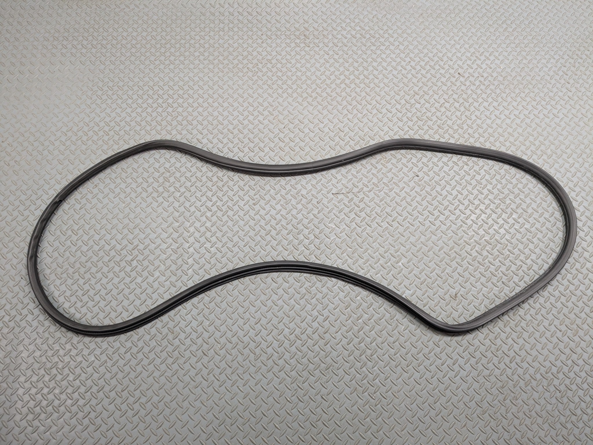 2011 - 2014 OEM PORSCHE CAYENNE FRONT LEFT DRIVER SIDE WEATHER STRIPPING RUBBER