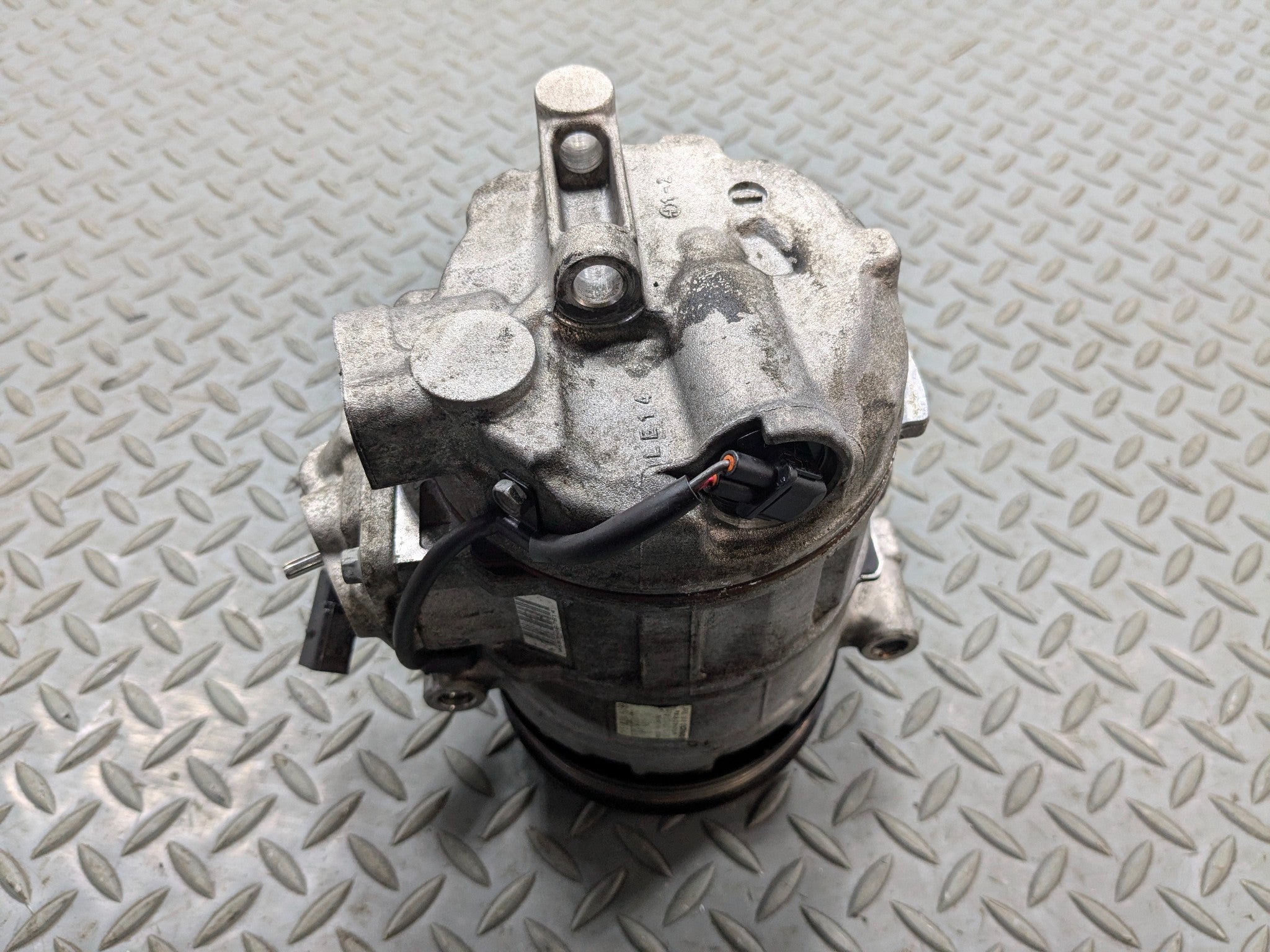 2011 - 2014 OEM PORSCHE CAYENNE AC AIR CONDITIONING COMPRESSOR PUMP 4.8L