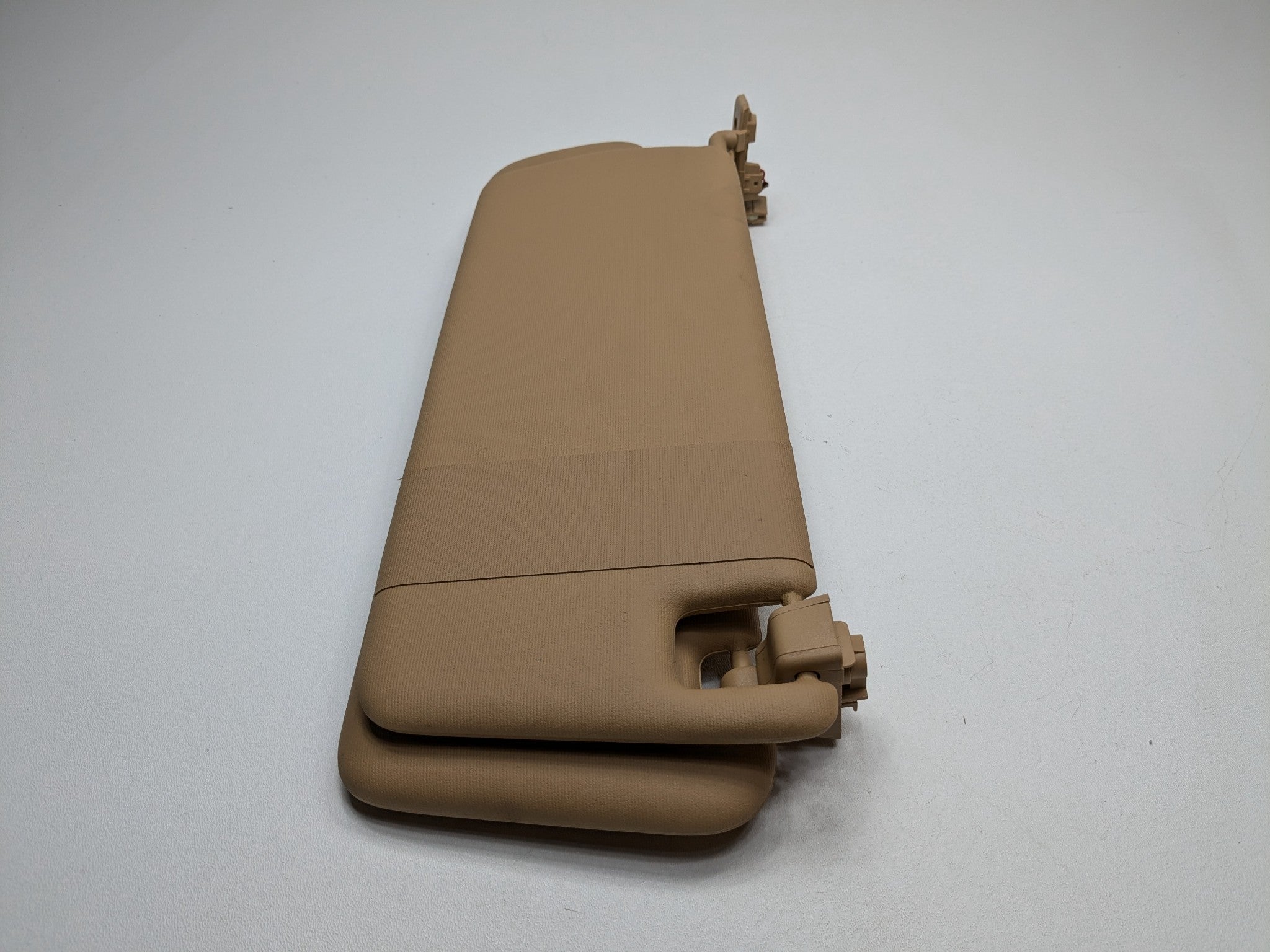 2011 - 2014 OEM PORSCHE CAYENNE FRONT RIGHT PASSENGER SIDE UPPER ROOF SUN VISOR