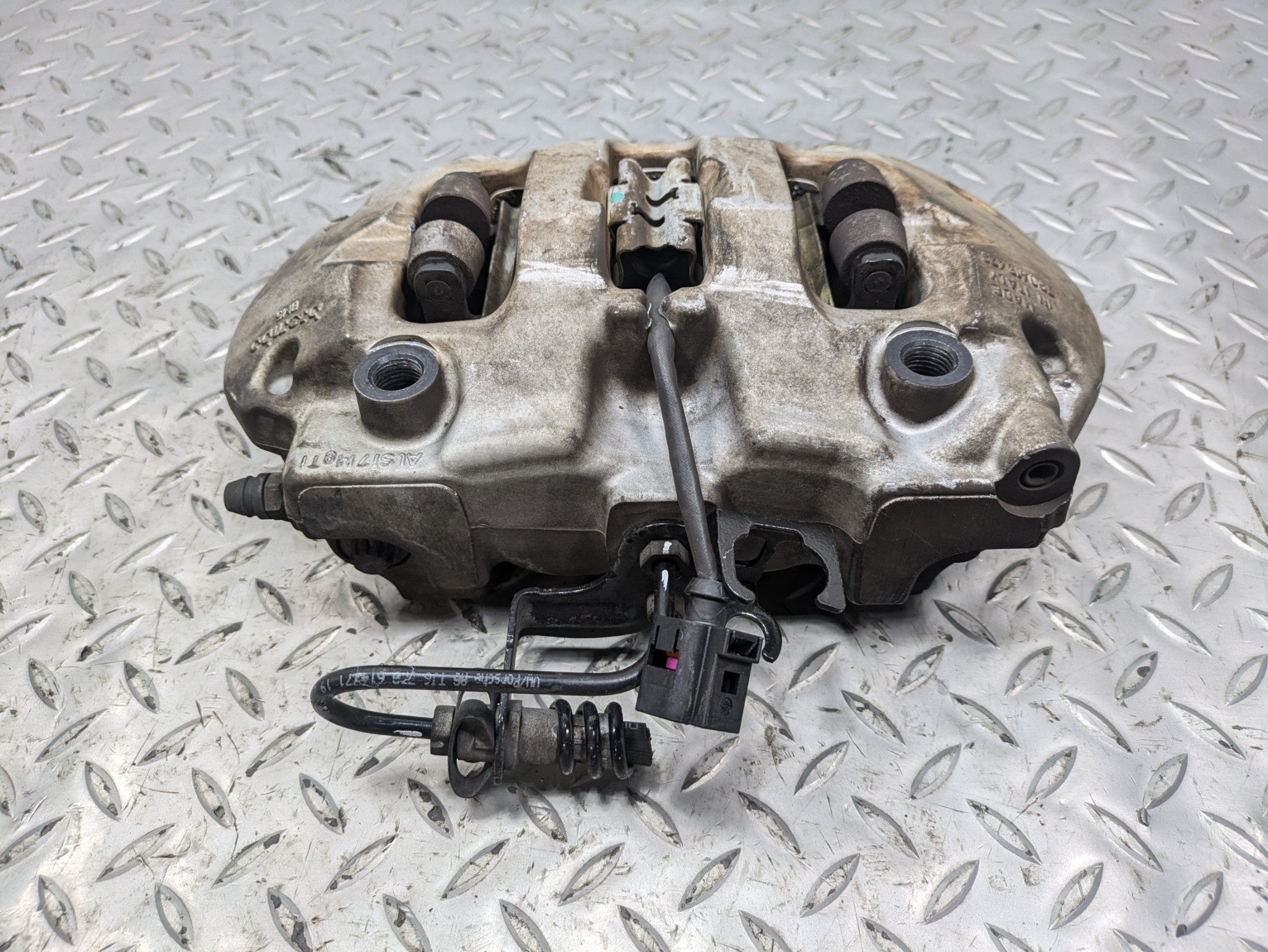 2011 - 2014 OEM PORSCHE CAYENNE REAR LEFT DRIVER SIDE BRAKE CALIPER
