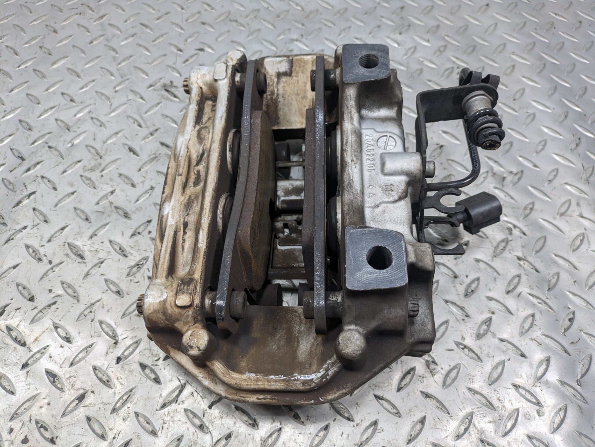 2011 - 2014 OEM PORSCHE CAYENNE REAR LEFT DRIVER SIDE BRAKE CALIPER