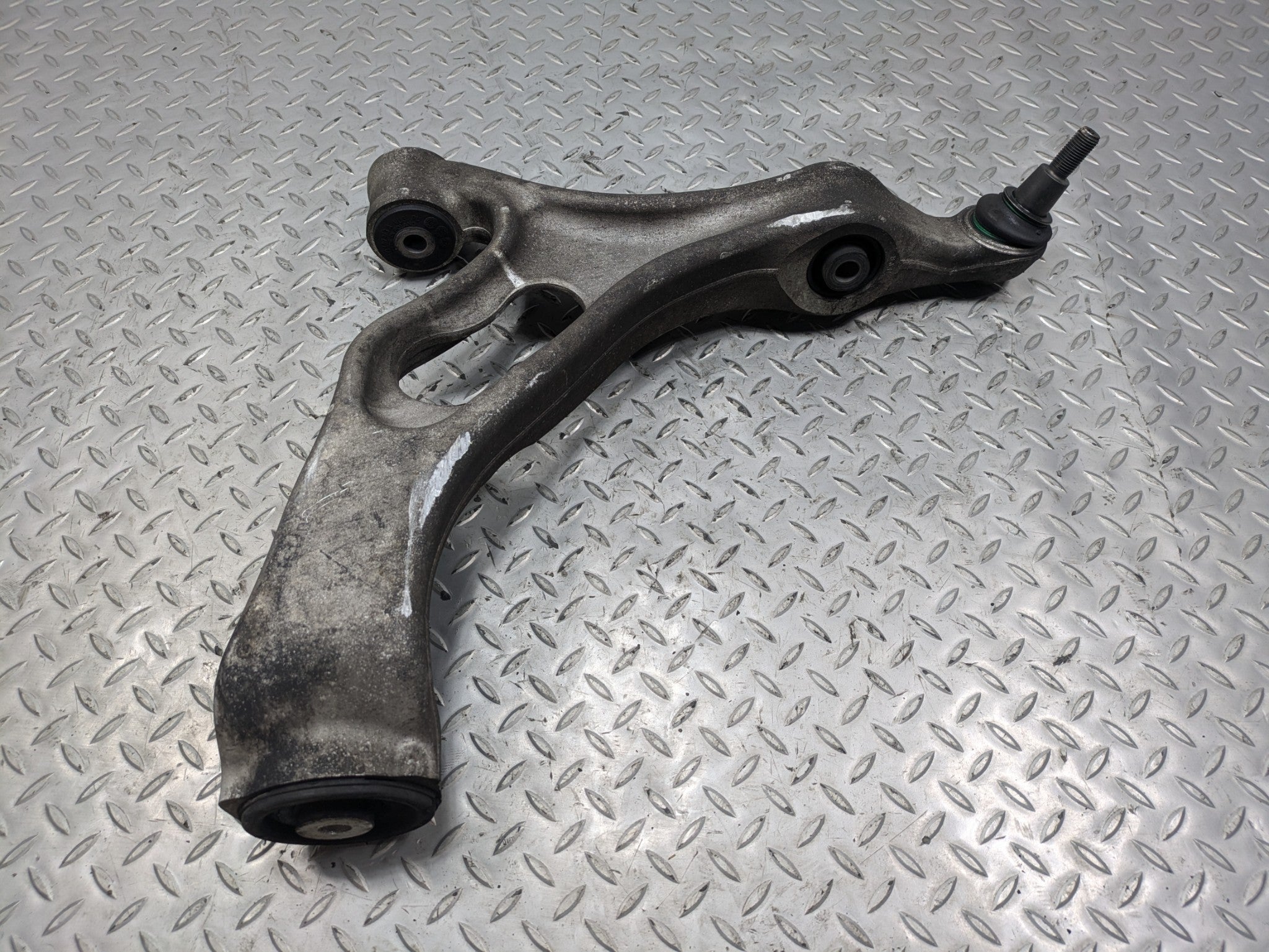 11 - 14 OEM PORSCHE CAYENNE FRONT LEFT DRIVER SIDE SUSPENSION LOWER CONTROL ARM