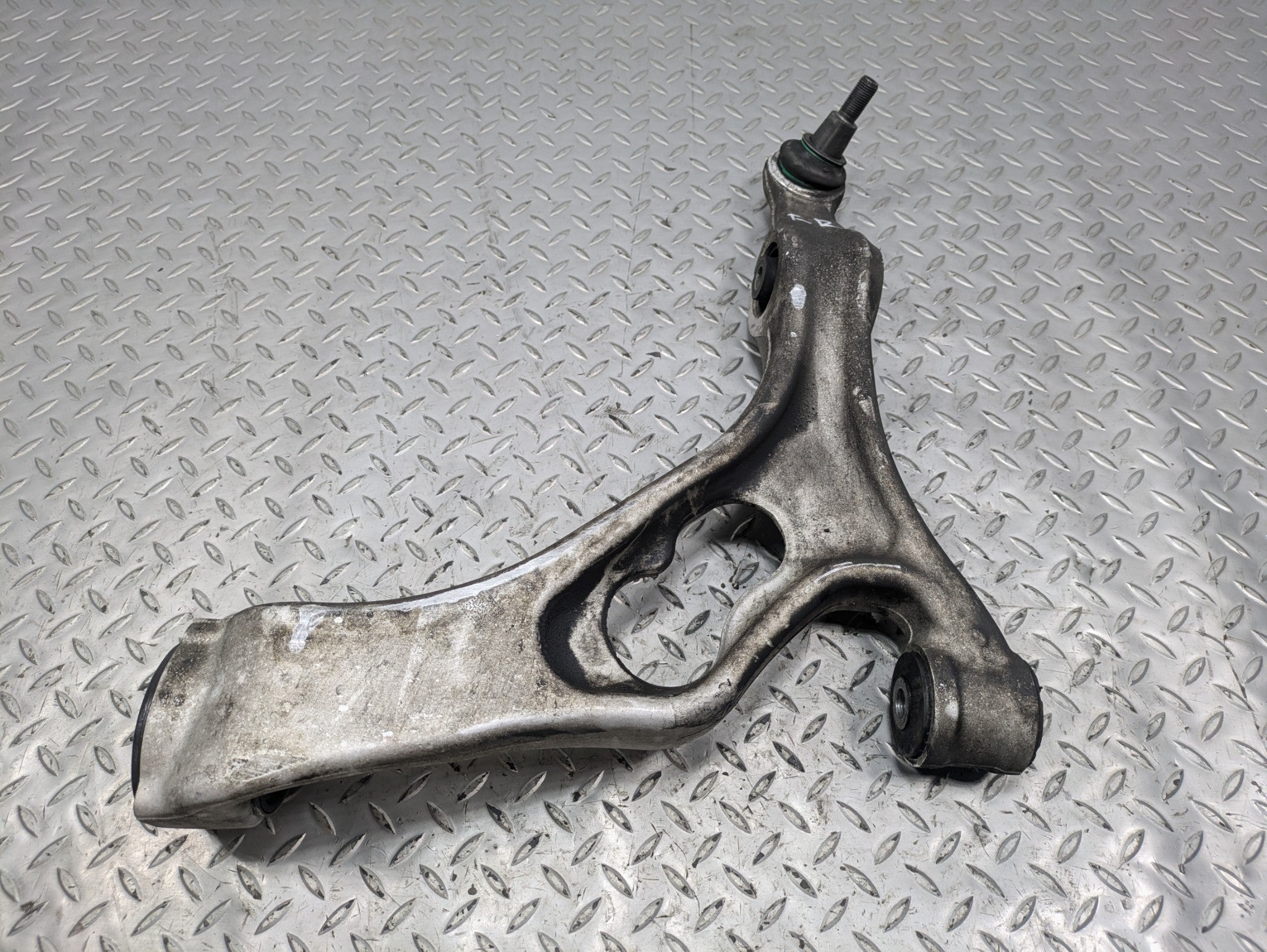 2011 - 2014 OEM PORSCHE CAYENNE FRONT RIGHT SIDE SUSPENSION LOWER CONTROL ARM