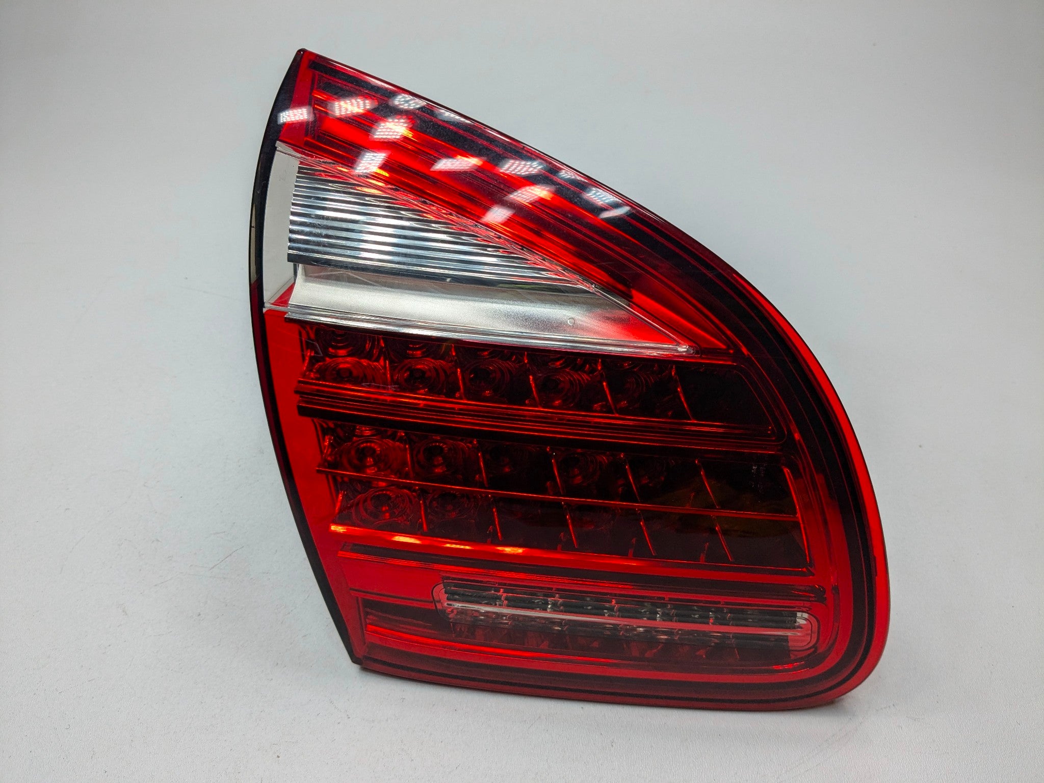2011 - 2014 OEM PORSCHE CAYENNE REAR LEFT DRIVER SIDE INNER TAIL LIGHT ASSEMBLY