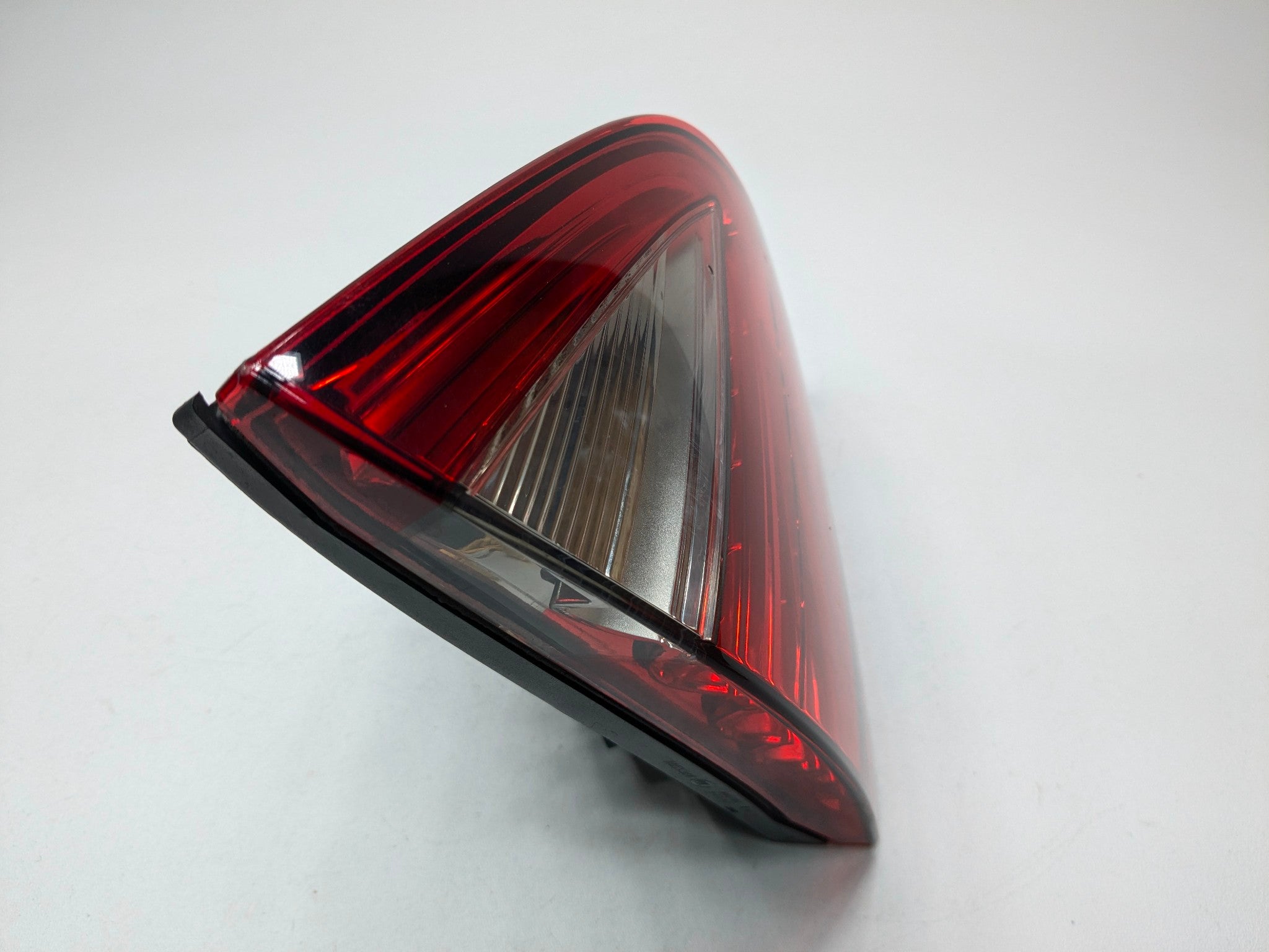 2011 - 2014 OEM PORSCHE CAYENNE REAR LEFT DRIVER SIDE INNER TAIL LIGHT ASSEMBLY