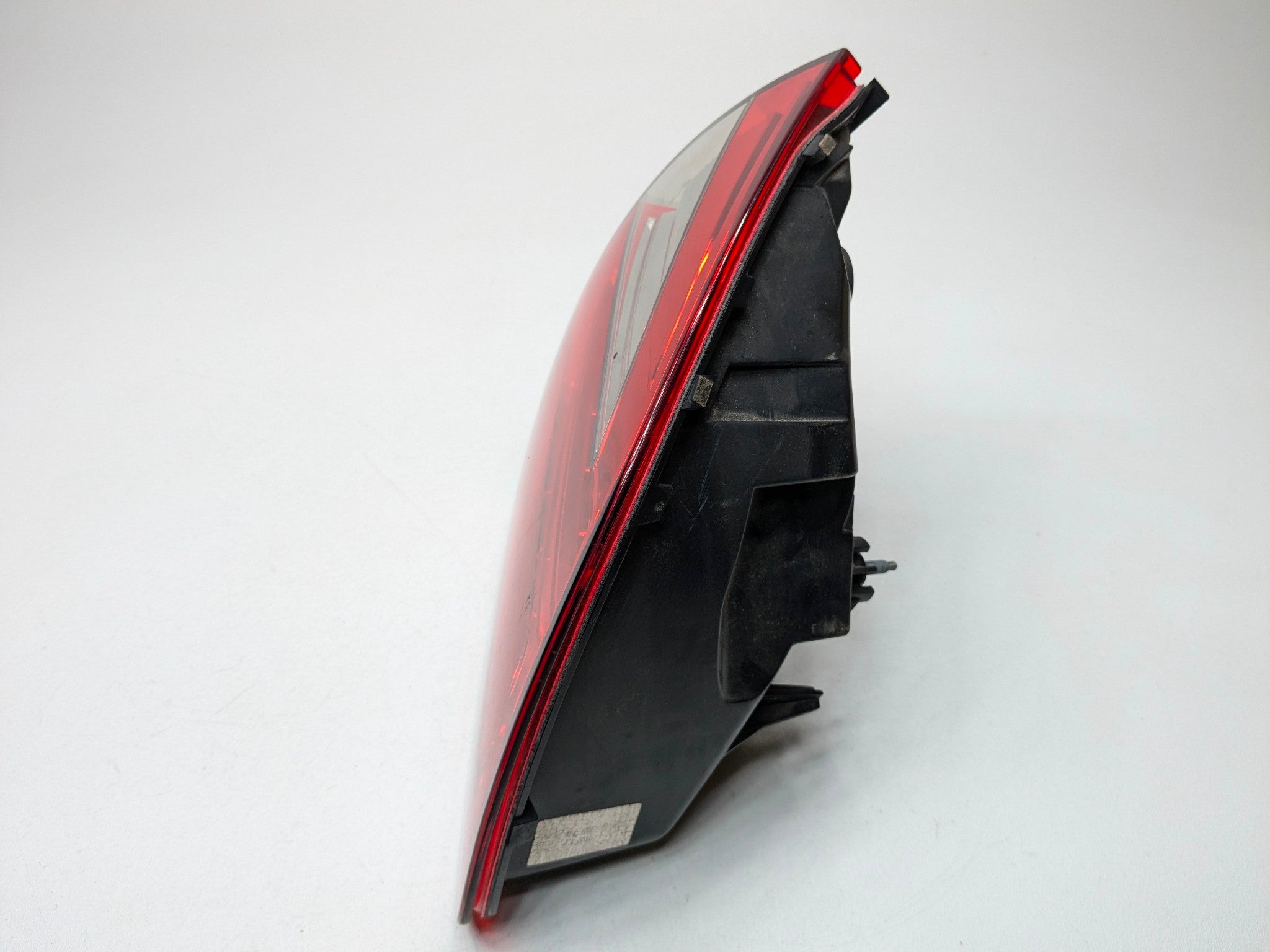 2011 - 2014 OEM PORSCHE CAYENNE REAR LEFT DRIVER SIDE INNER TAIL LIGHT ASSEMBLY