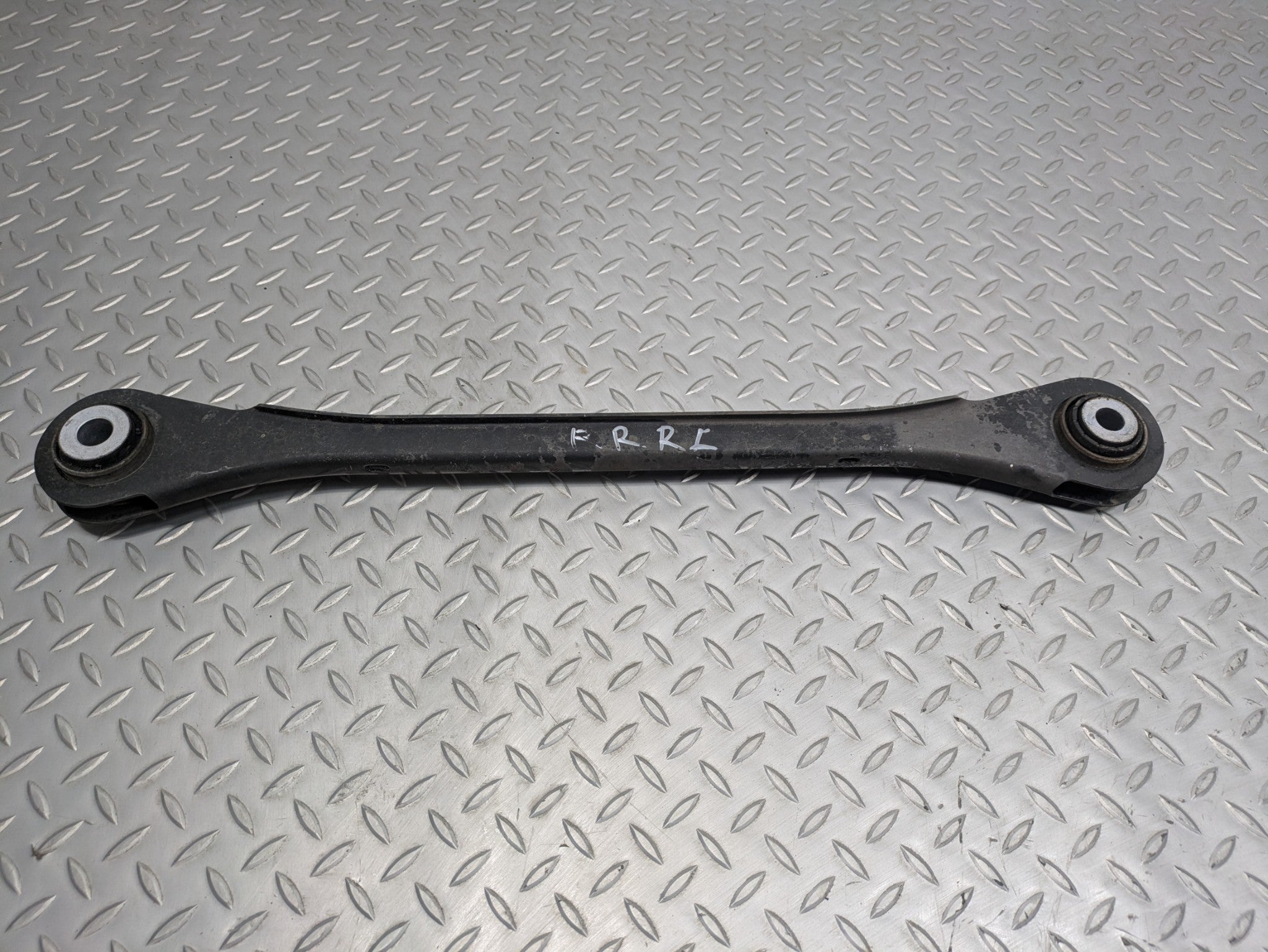 2011 - 2014 OEM PORSCHE CAYENNE REAR RIGHT SIDE MIDDLE TRACK UPPER CONTROL ARM