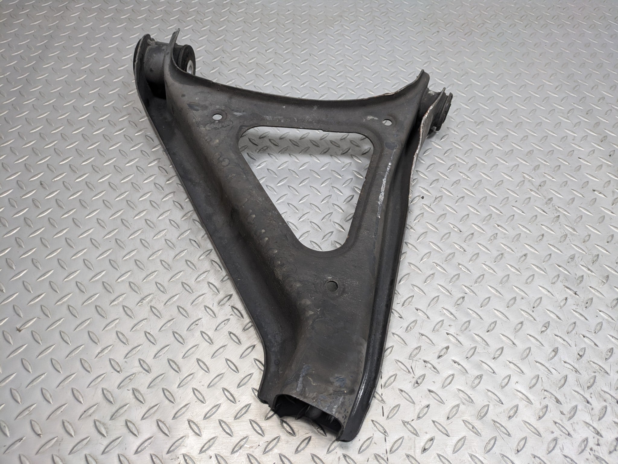 2011 - 2014 OEM PORSCHE CAYENNE REAR RIGHT PASSENGER SIDE LOWER CONTROL ARM