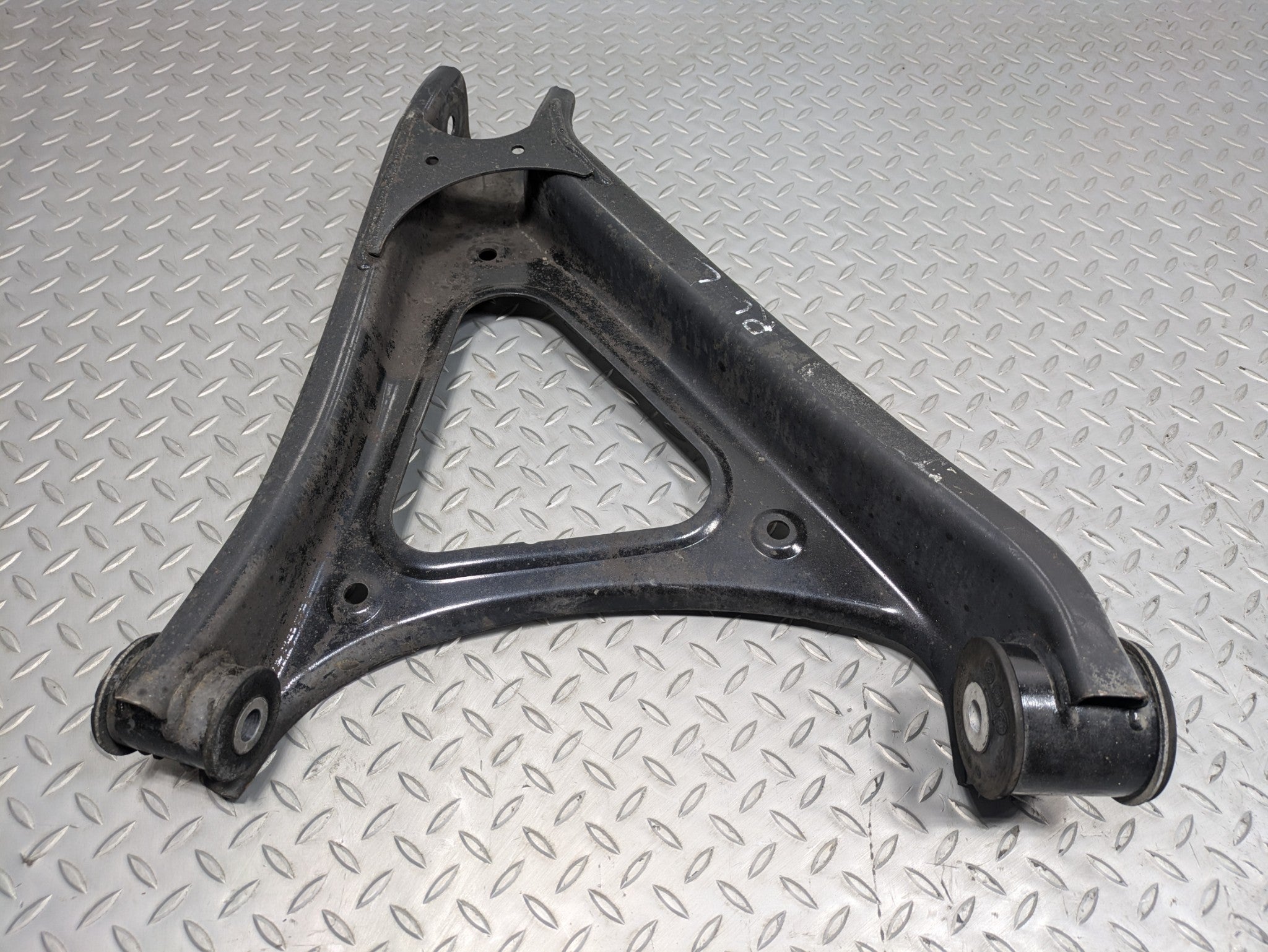 2011 - 2014 OEM PORSCHE CAYENNE REAR LEFT DRIVER SIDE LOWER CONTROL ARM