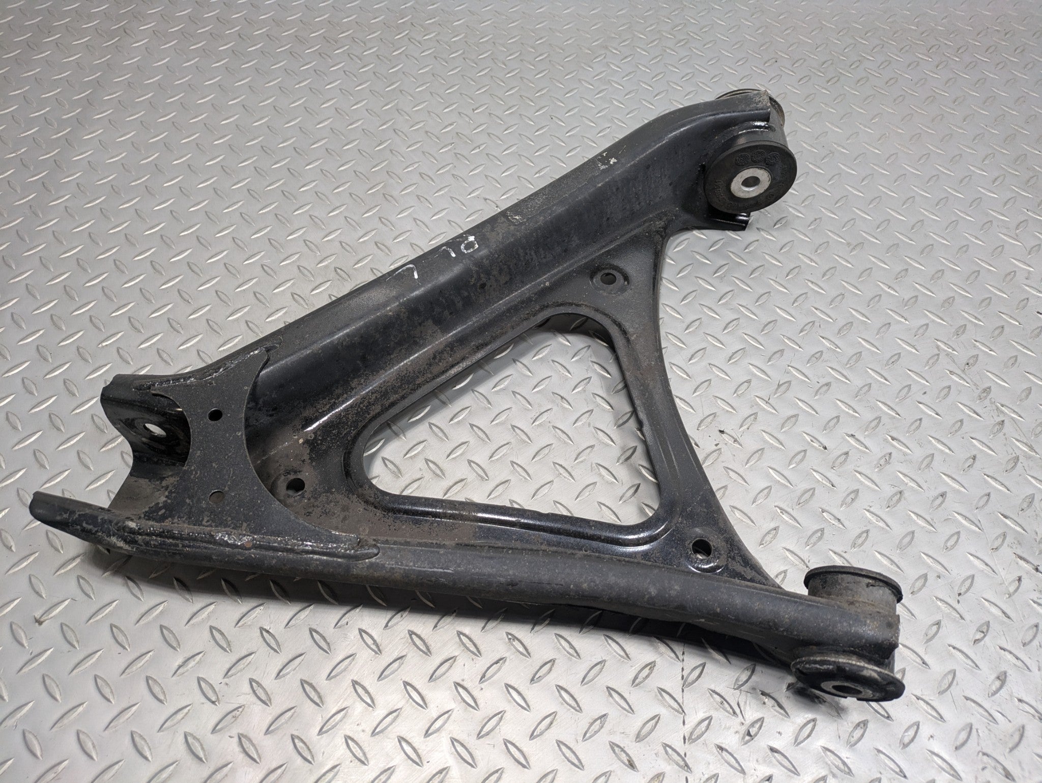 2011 - 2014 OEM PORSCHE CAYENNE REAR LEFT DRIVER SIDE LOWER CONTROL ARM