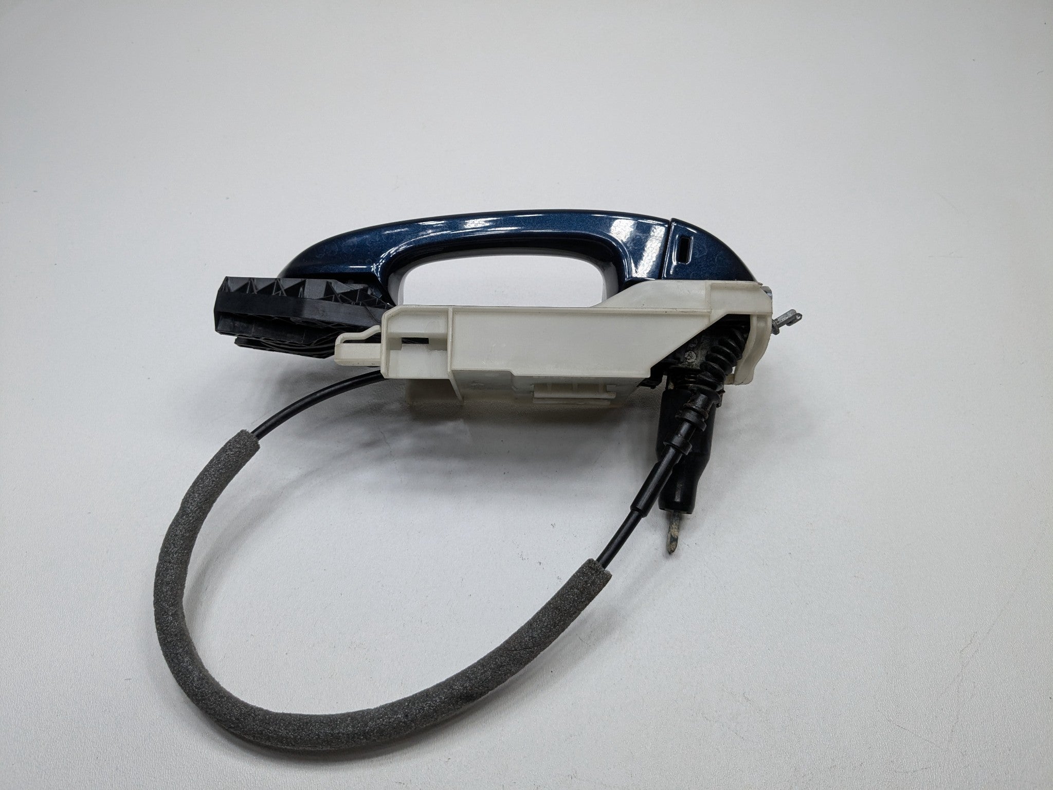 2011 - 2014 OEM PORSCHE CAYENNE FRONT LEFT DRIVER SIDE EXTERIOR DOOR HANDLE