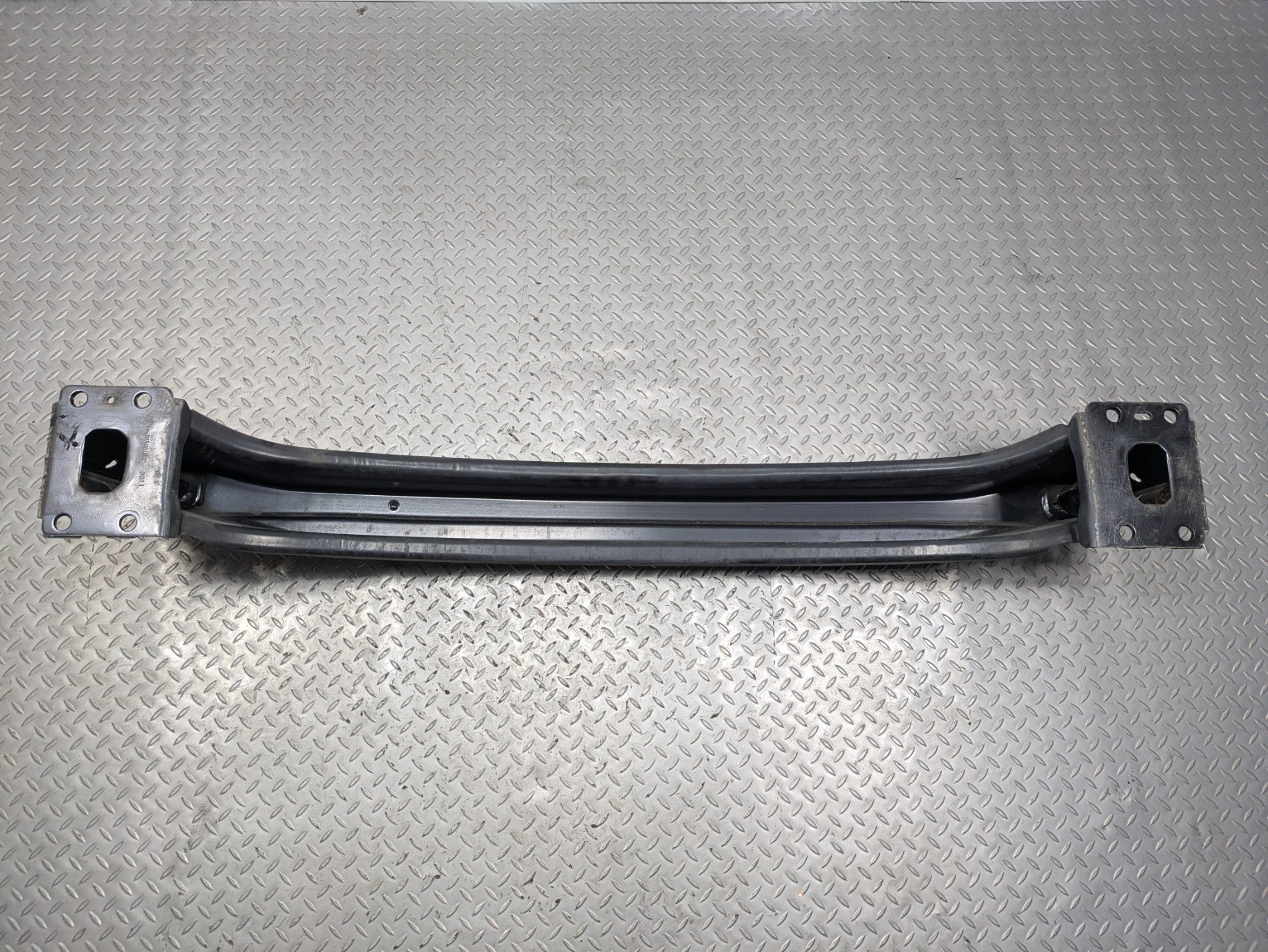 2011 - 2014 OEM PORSCHE CAYENNE REAR BUMPER IMPACT REINFORCEMENT BAR BLACK